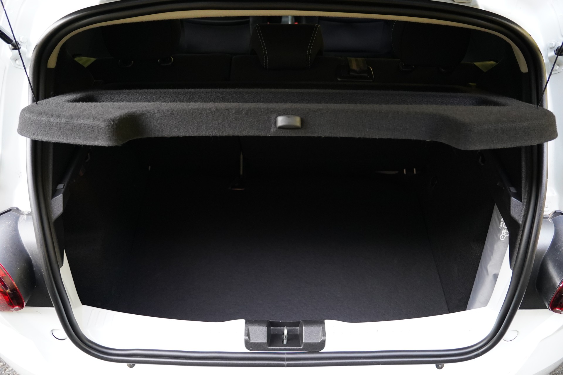 DACIA Sandero TCe 90 Comfort CVT-image-31