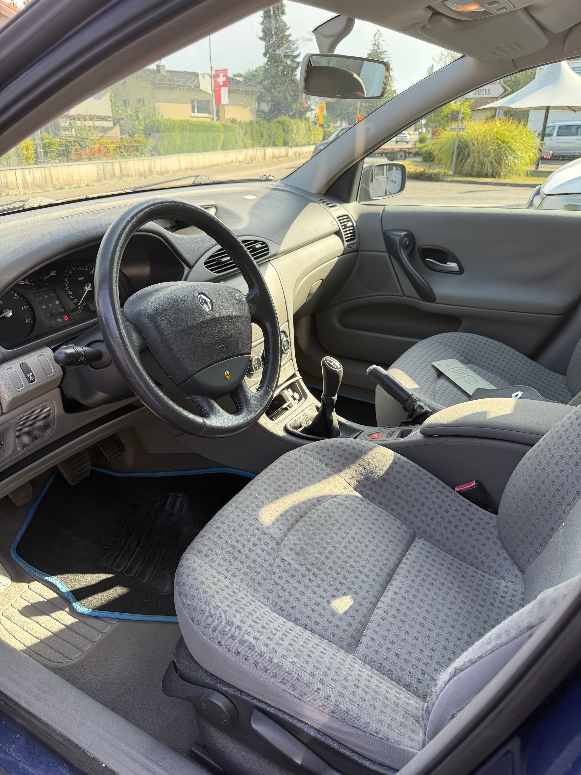 RENAULT Laguna 1.8 16V Expression-image-12