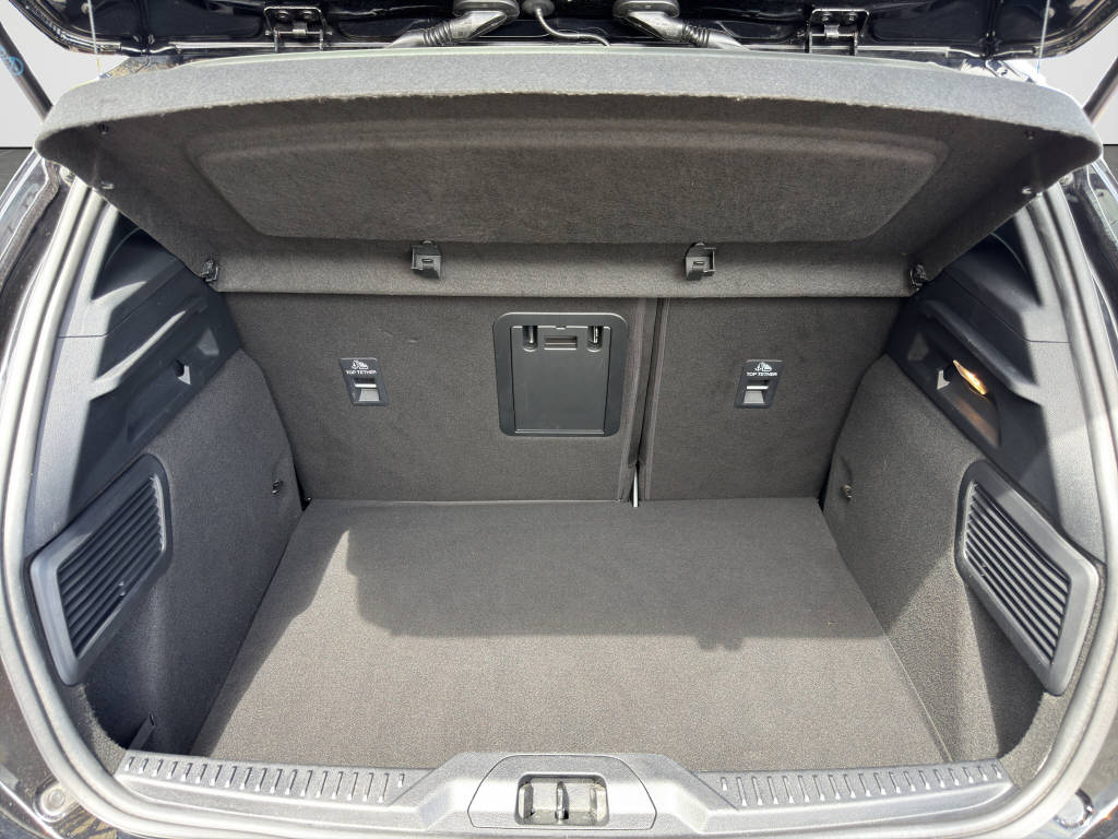FORD Focus 1.0i EcoB Hybrid 155 ST-Line X-image-14