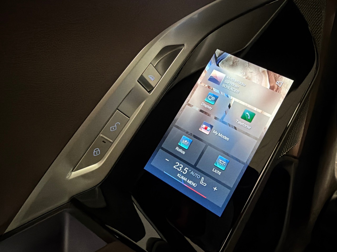 BMW 740d xDrive 48V M Sport-image-9
