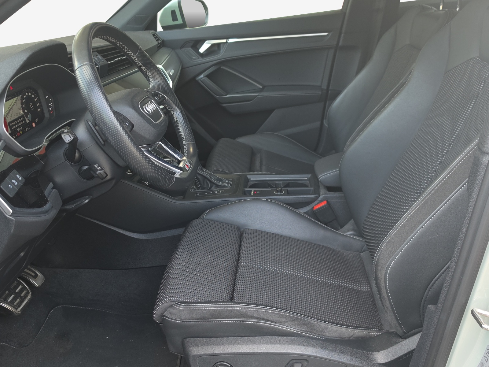 AUDI Q3 Sportback 35 TFSI S line Attraction S-tronic-image-7