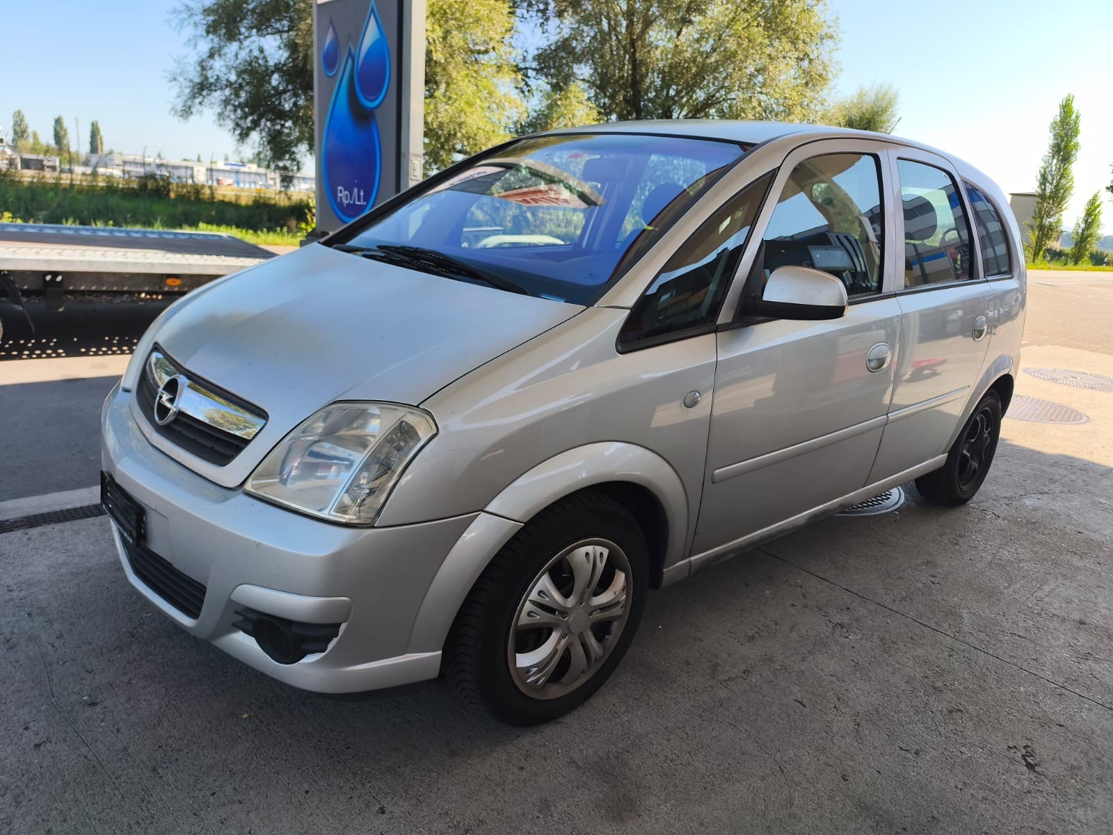 OPEL Meriva 1.6i-16 TP (Essentia)-image-1
