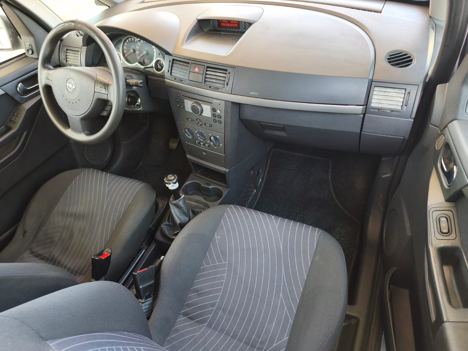 OPEL Meriva 1.6i-16 TP (Essentia)-image-12