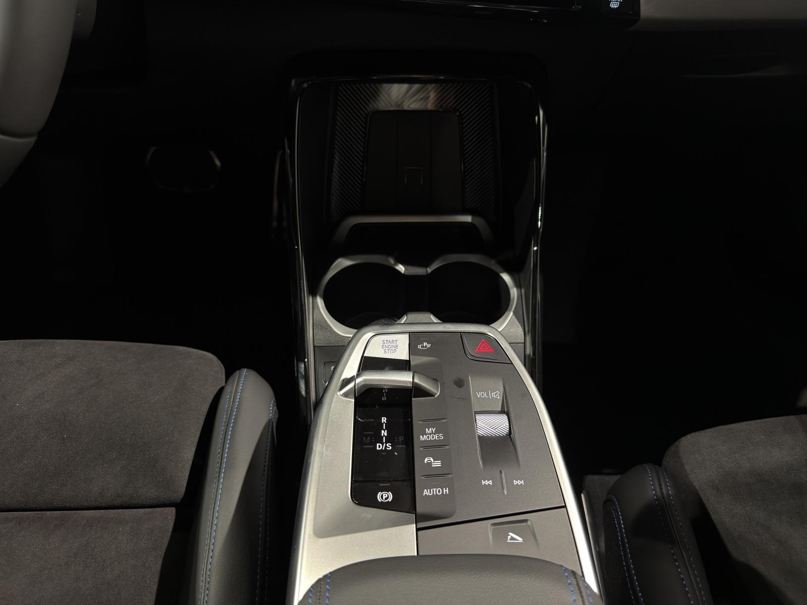 BMW X1 23d xDrive paddles-image-13