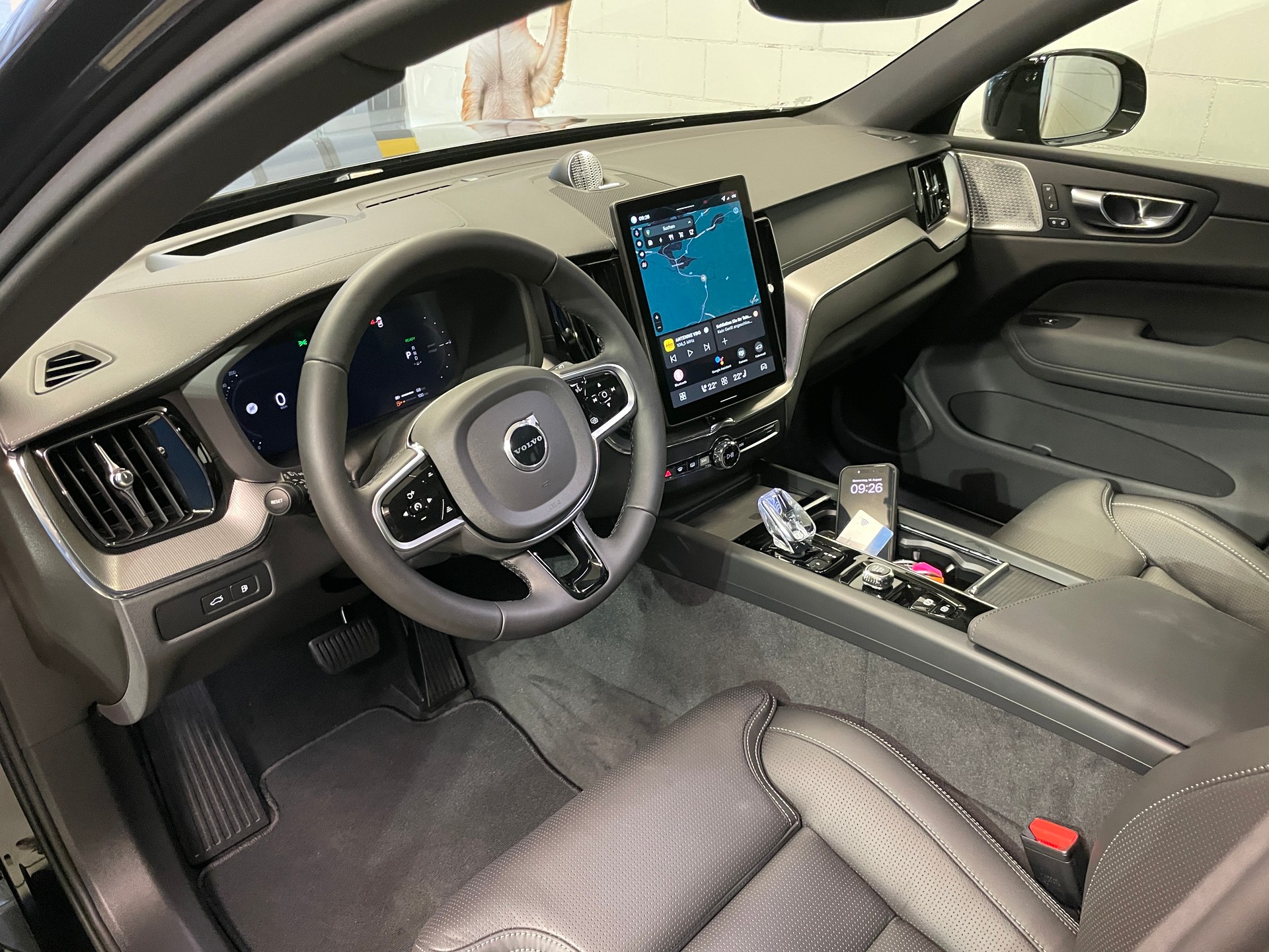 VOLVO XC60 T6 eAWD PluginHybrid Ultra Black Geartronic-image-6