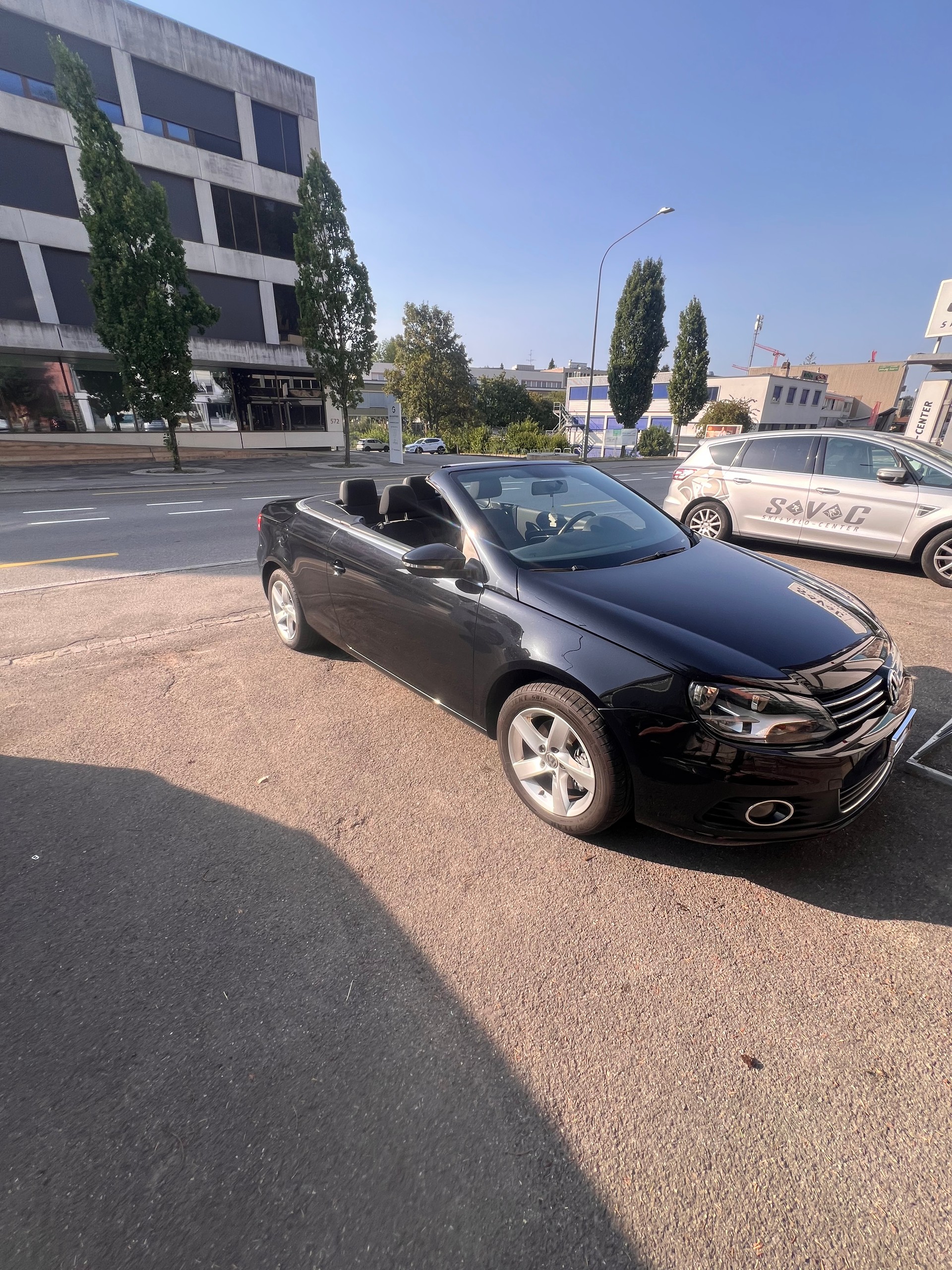 VW Eos 1.4 TSI BlueMotion Technology-image-3