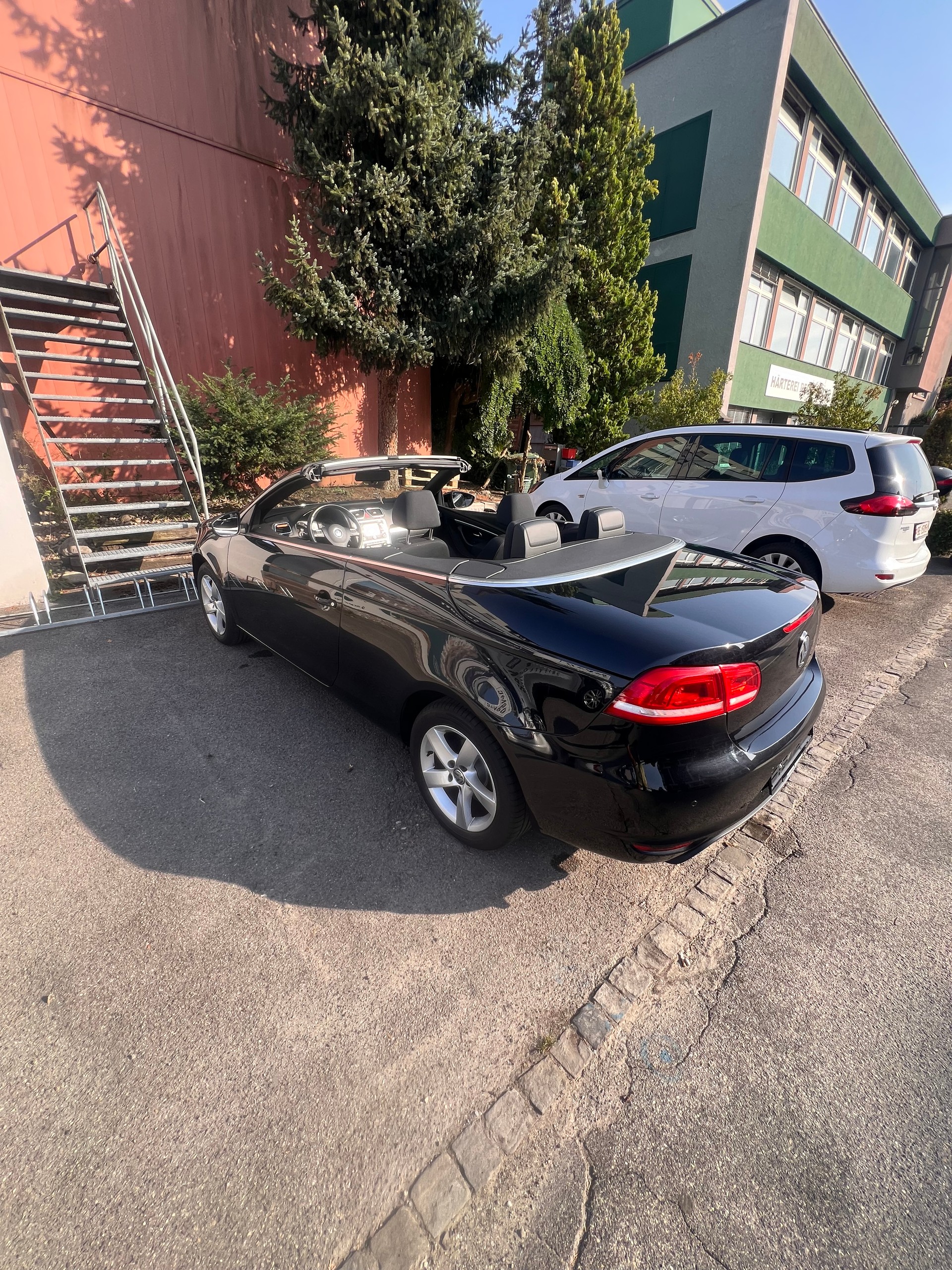 VW Eos 1.4 TSI BlueMotion Technology-image-8