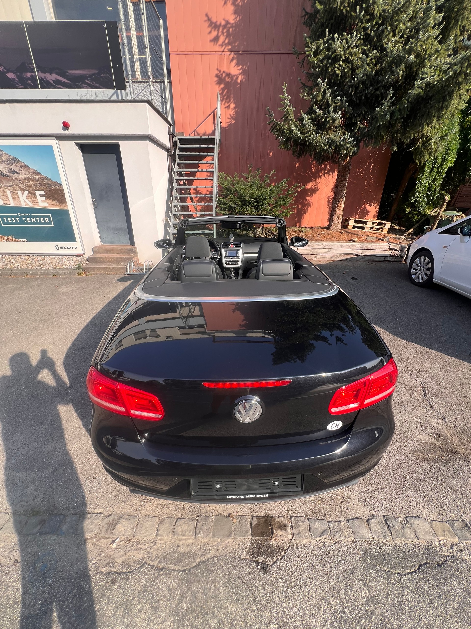 VW Eos 1.4 TSI BlueMotion Technology-image-5