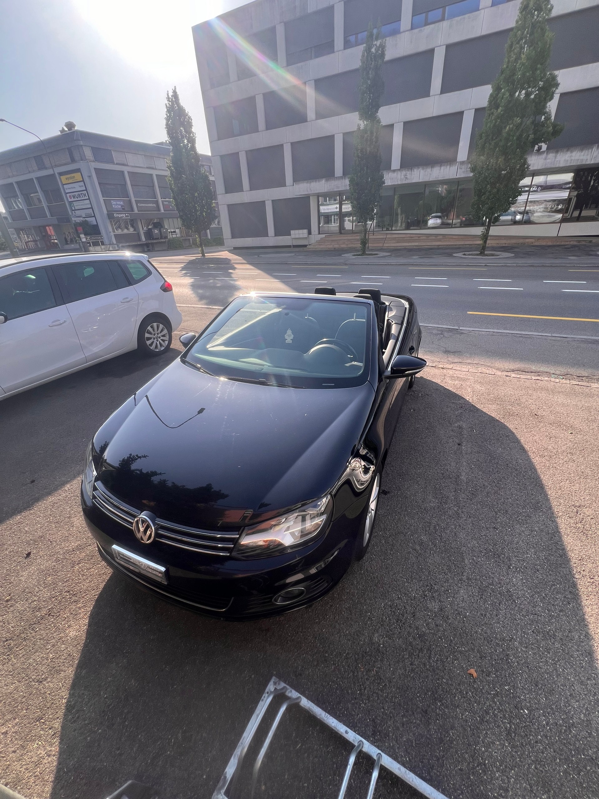 VW Eos 1.4 TSI BlueMotion Technology-image-1