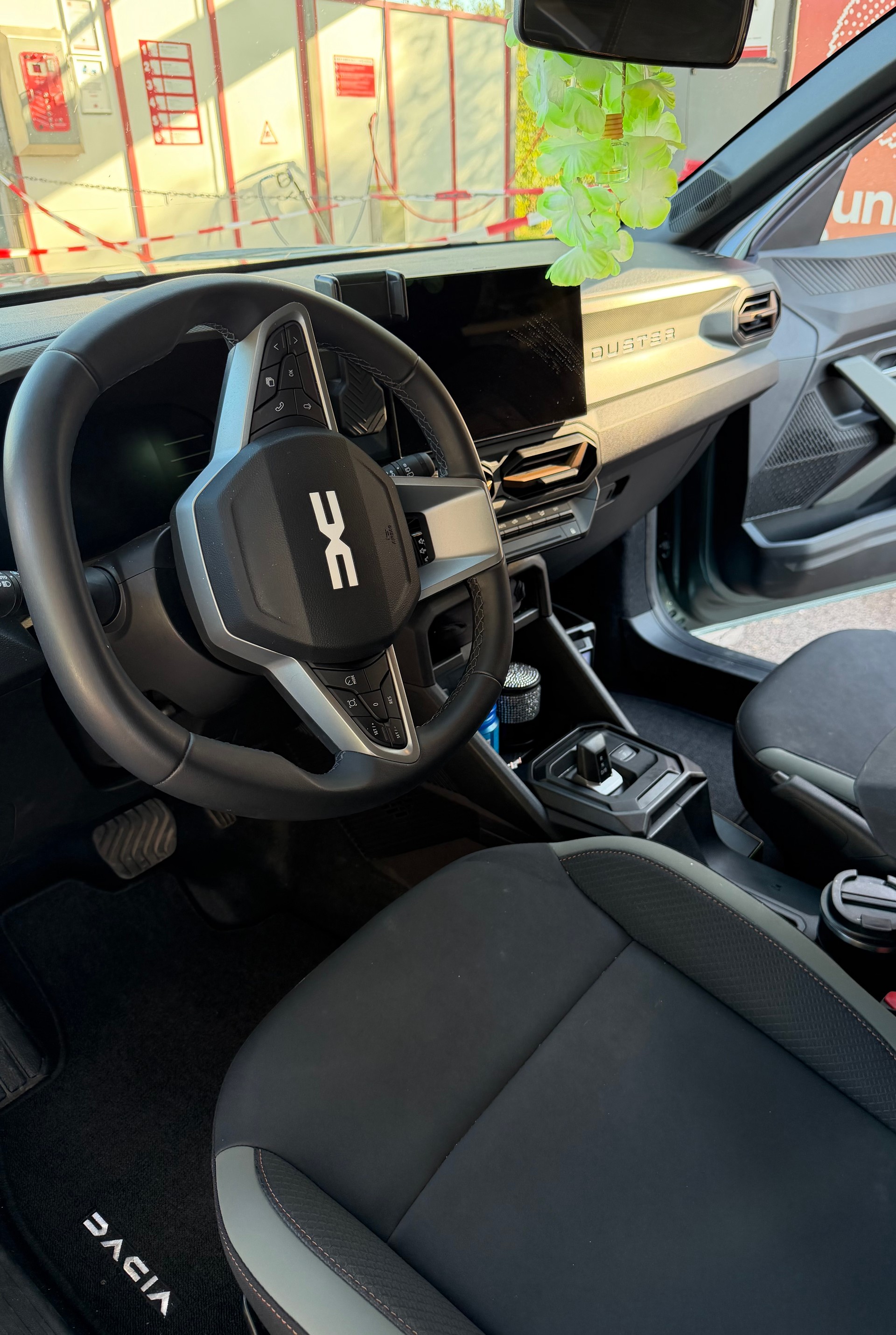 DACIA HEV 140 Hybrid Extrême-image-3