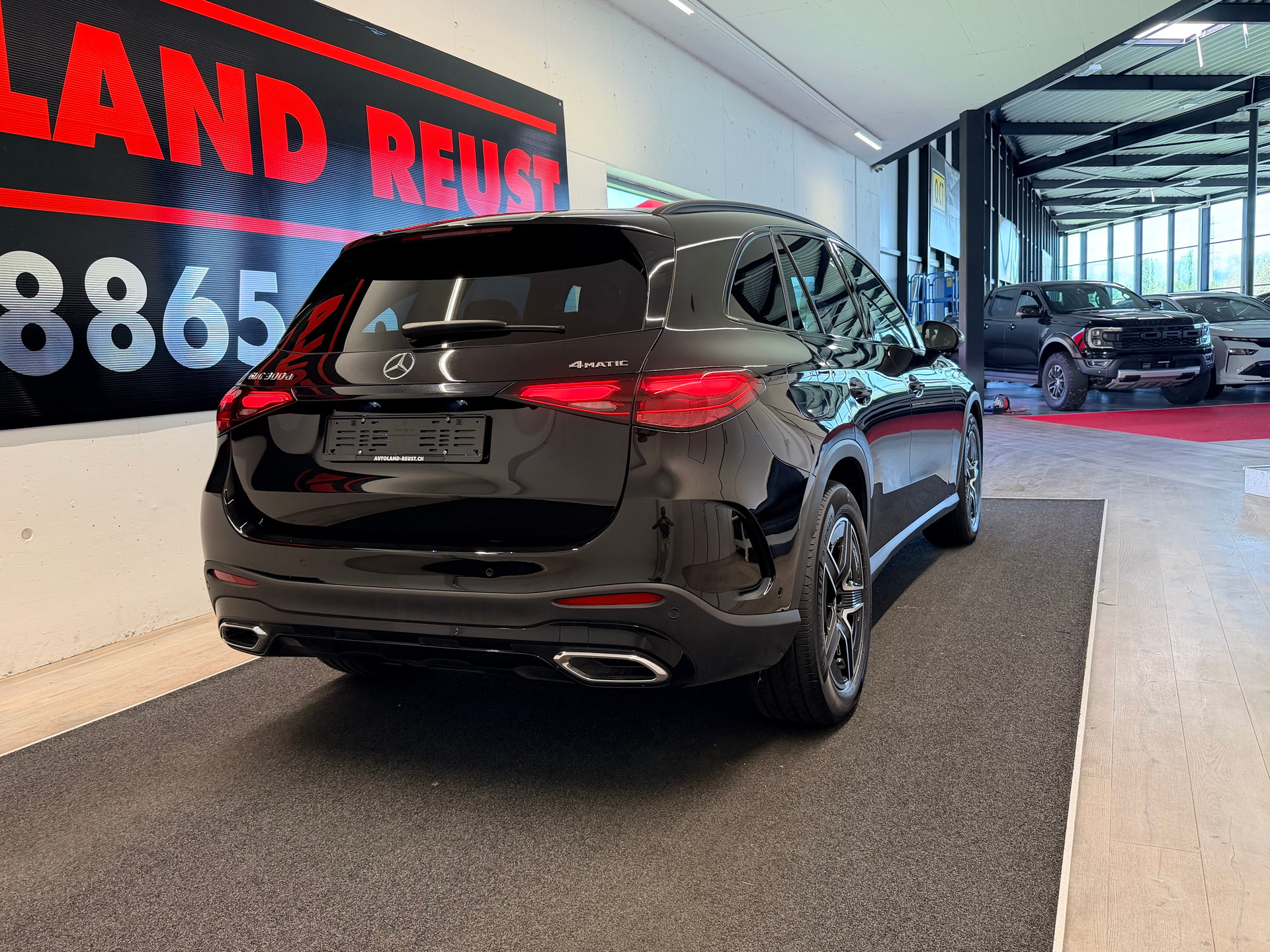 MERCEDES-BENZ GLC 300 d AMG 4Matic 9G-Tronic-image-6