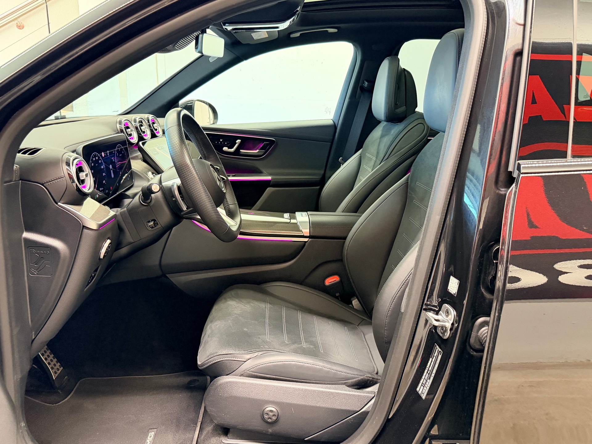 MERCEDES-BENZ GLC 300 d AMG 4Matic 9G-Tronic-image-13