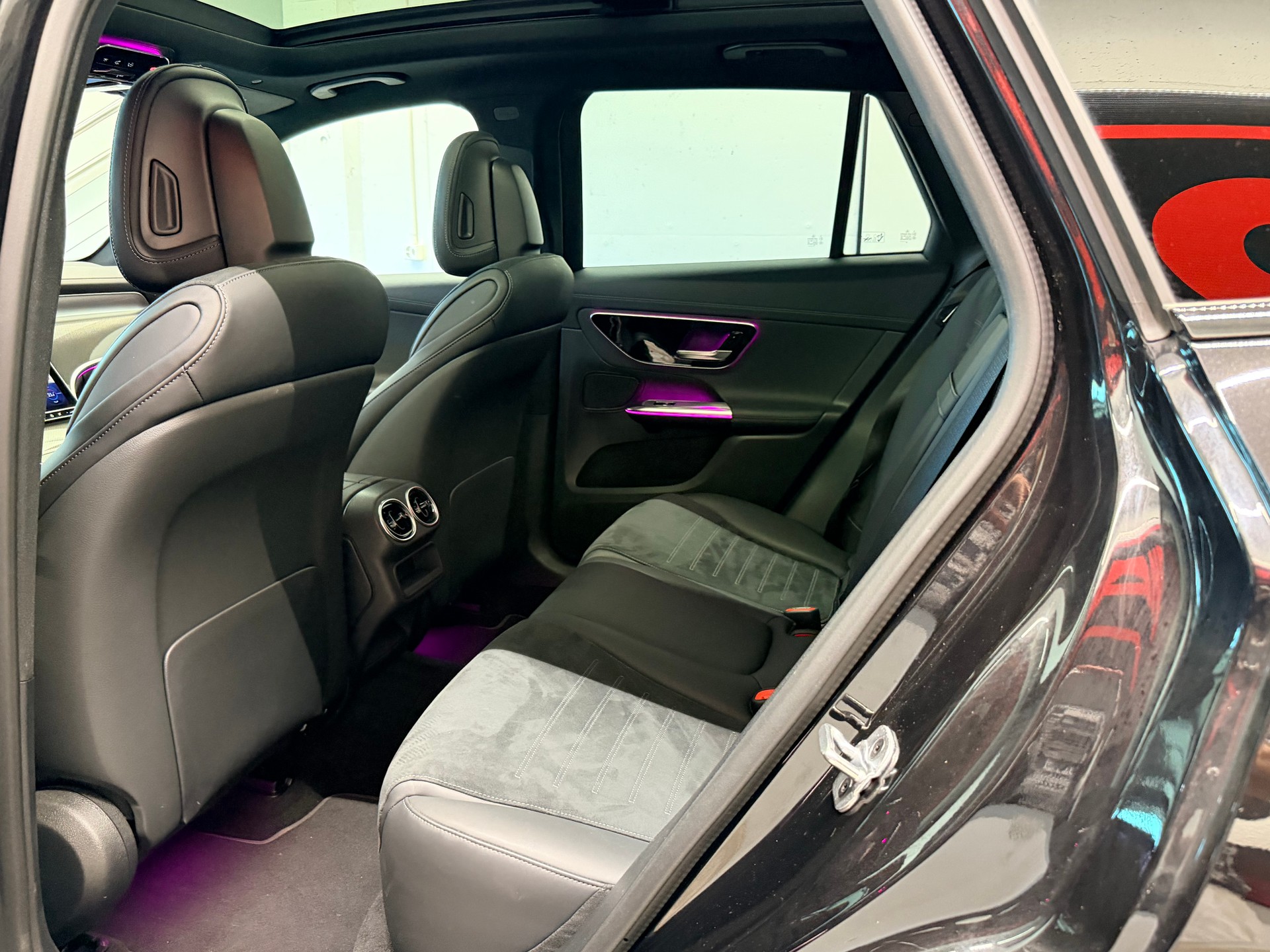MERCEDES-BENZ GLC 300 d AMG 4Matic 9G-Tronic-image-15