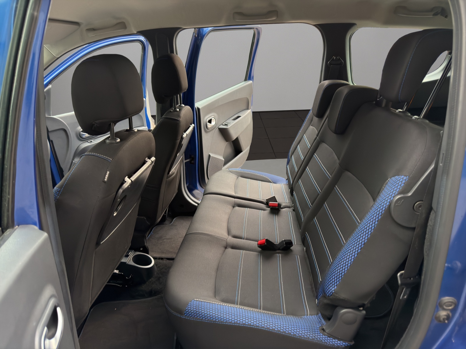 DACIA Lodgy TCE 130 Stepway 7PL-image-12
