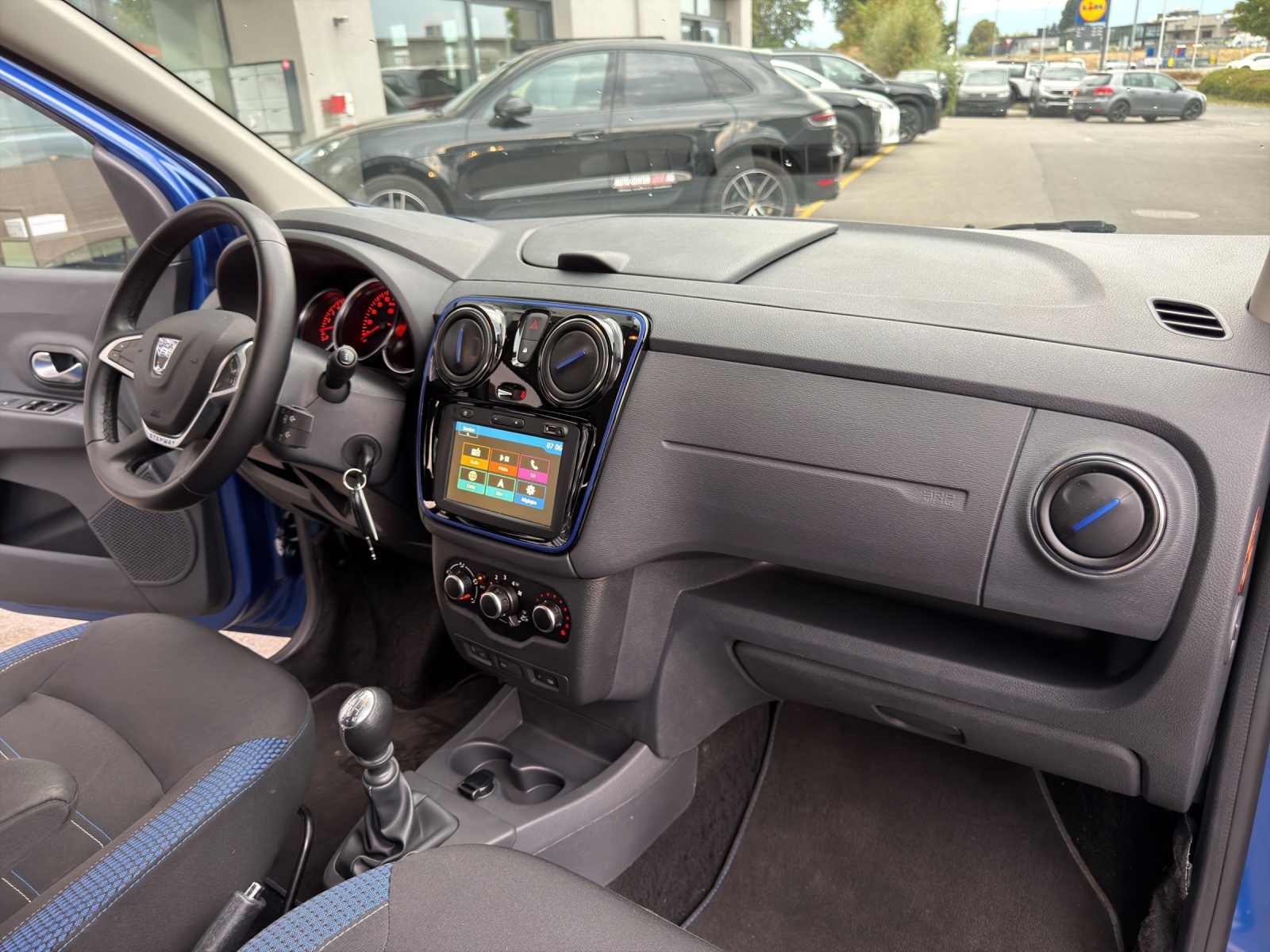DACIA Lodgy TCE 130 Stepway 7PL-image-22