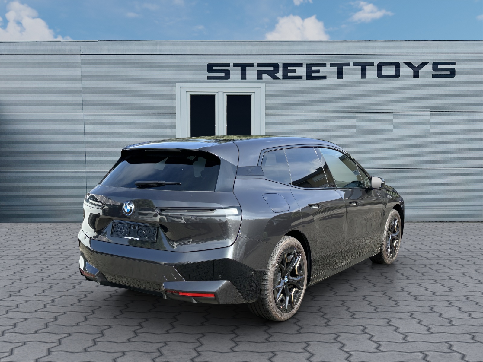 BMW iX xDrive50 Sportpaket, Skylounge, AHK, Softclose usw-image-2