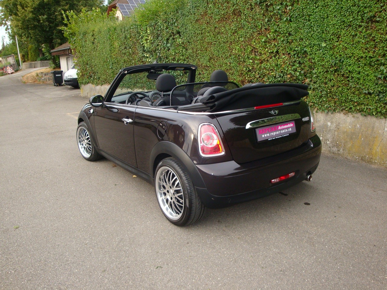 MINI Cooper Cabriolet-image-3