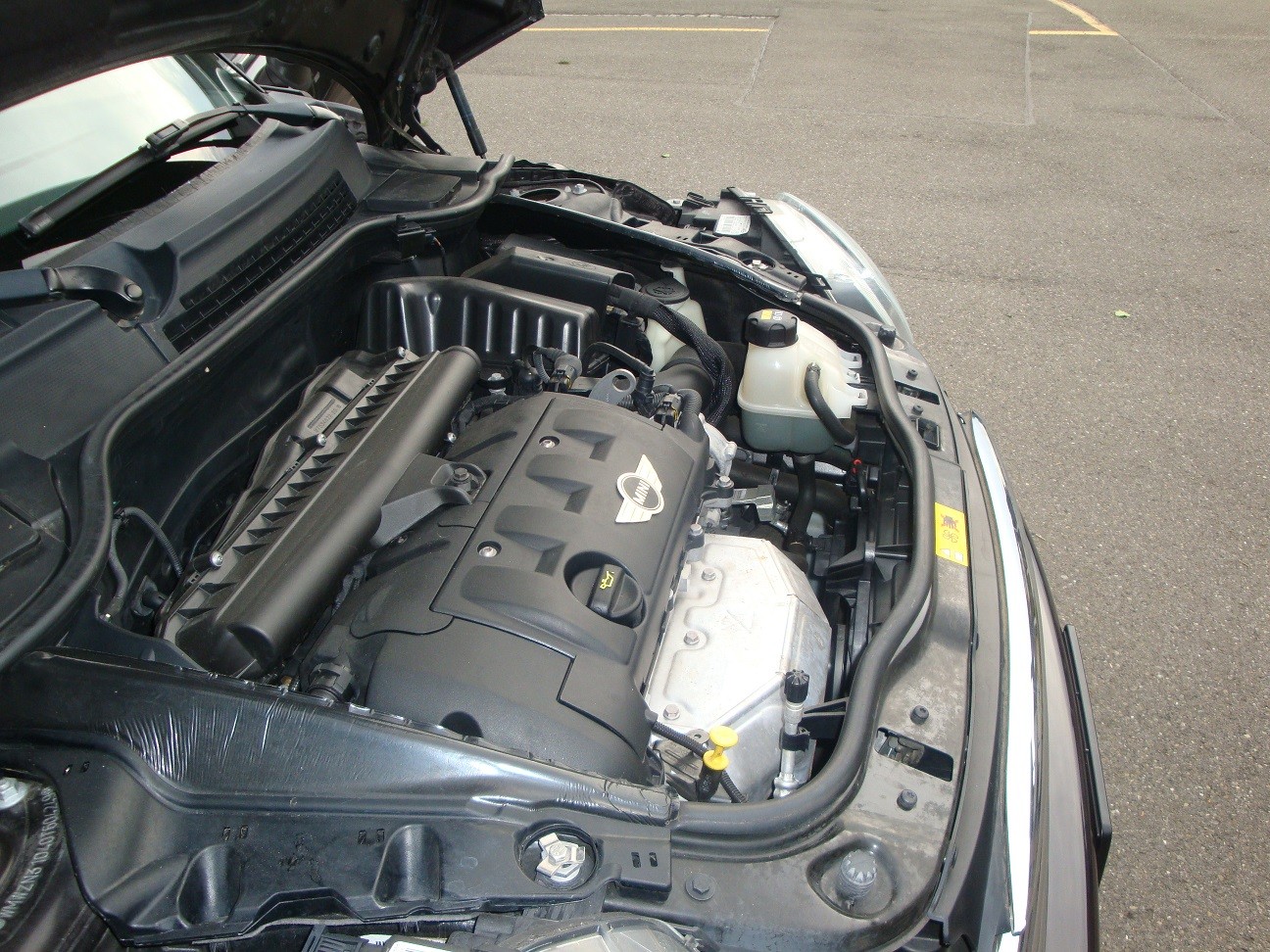 MINI Cooper Cabriolet-image-13