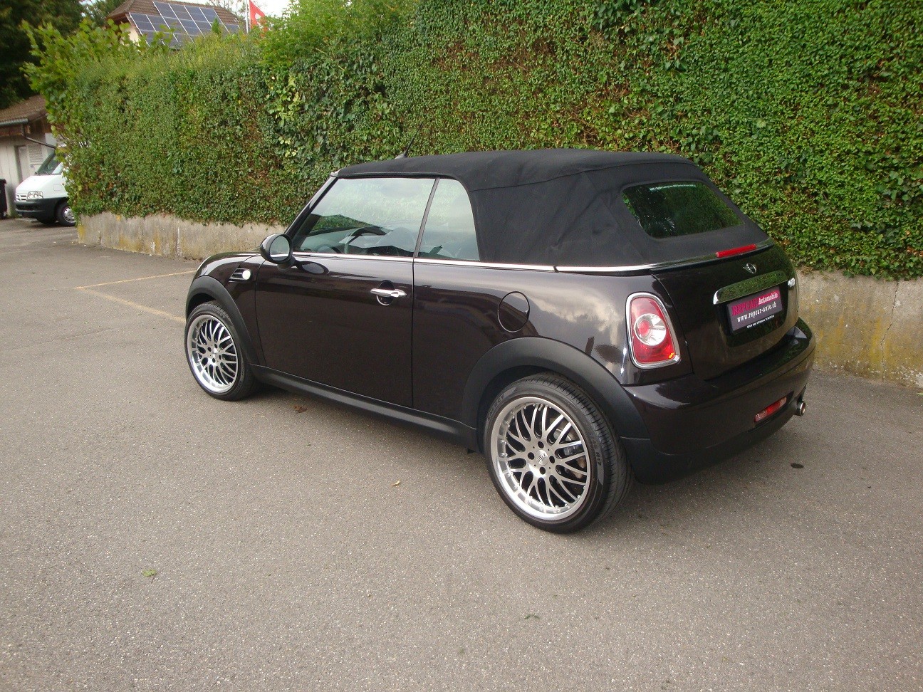 MINI Cooper Cabriolet-image-5