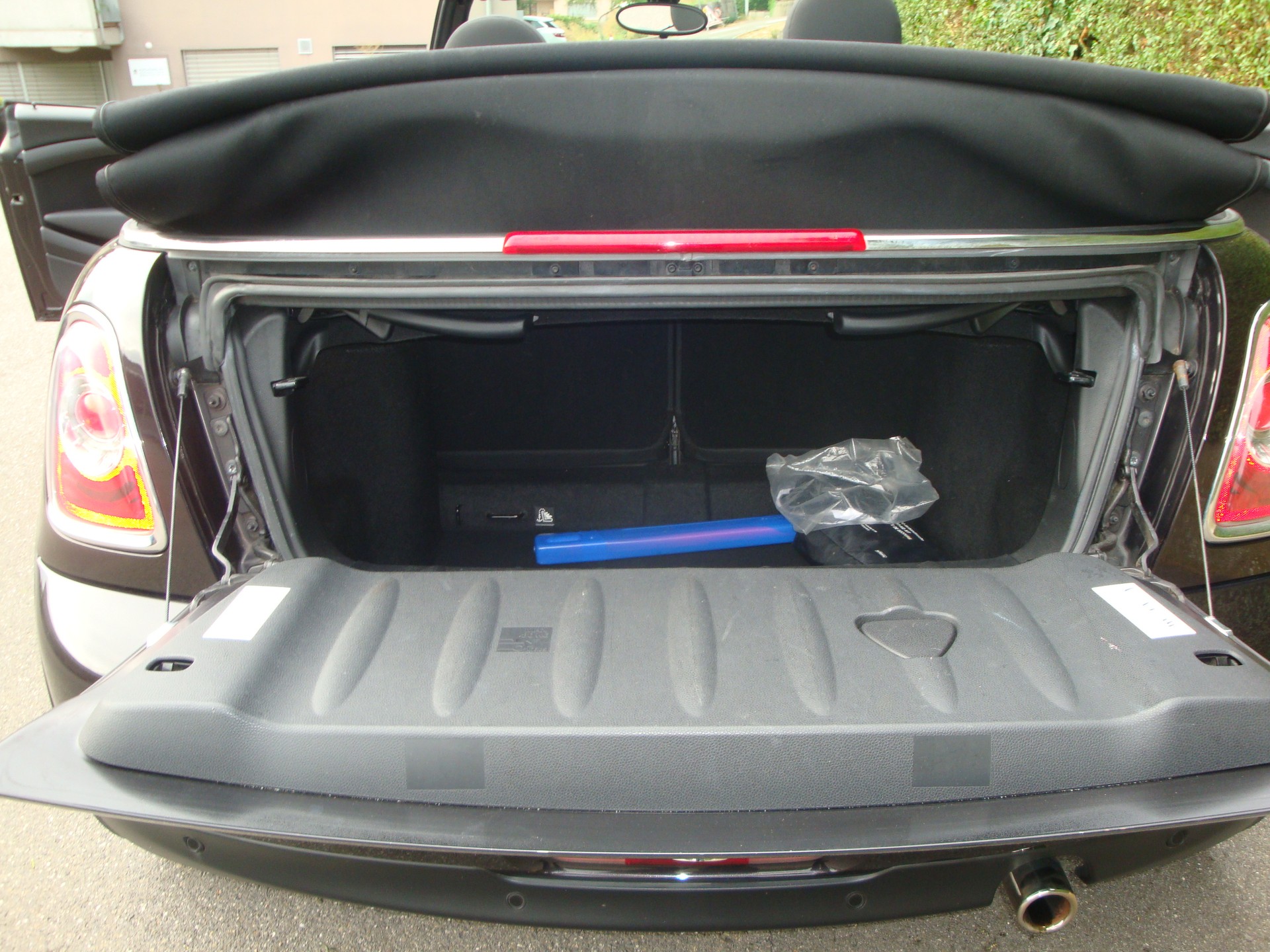 MINI Cooper Cabriolet-image-11