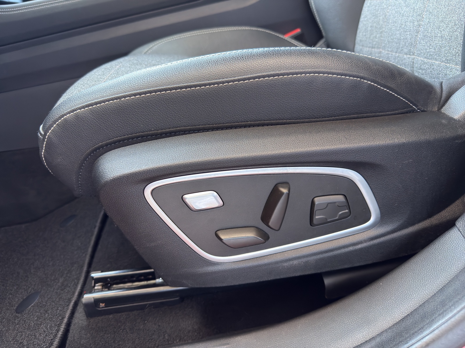 RENAULT Espace 1.2 E-Tech 200 PS Techno 7-Sitze-image-12