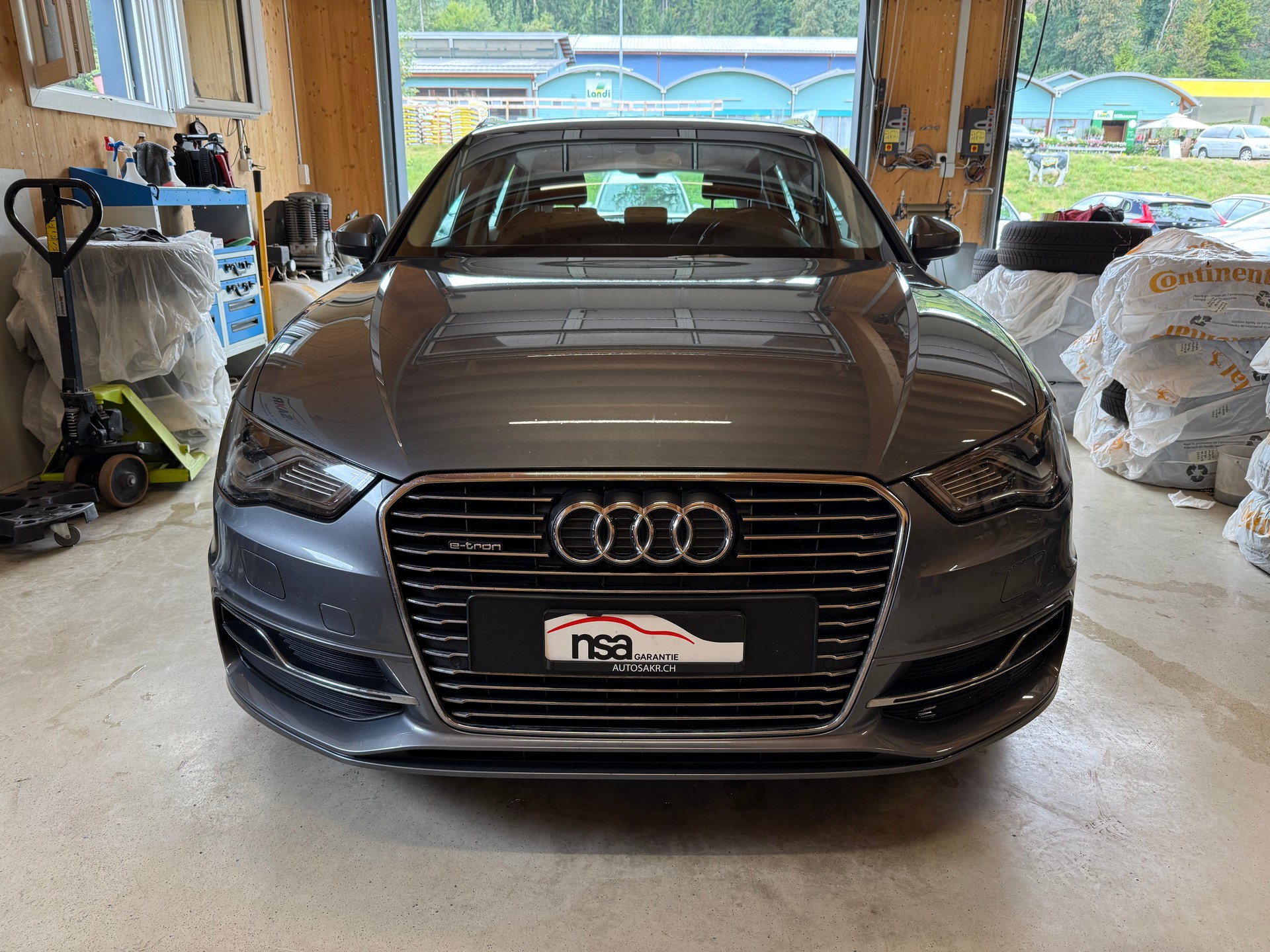 AUDI A3 Sportback 1.4 e-tron Ambition S-tronic-image-1