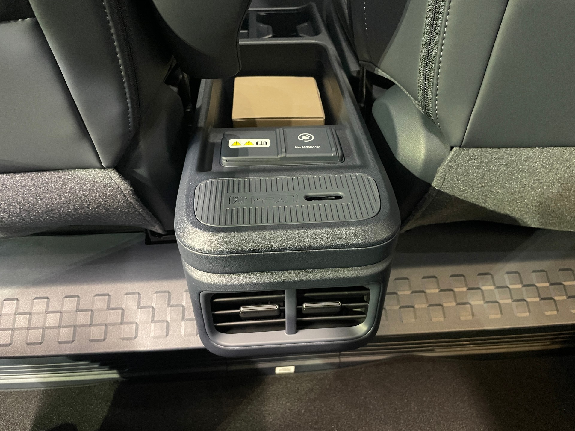 KIA PV5 71.2 kWh Elite mit Wärmepumpe, VOLLAUSSTATTUNG-image-16