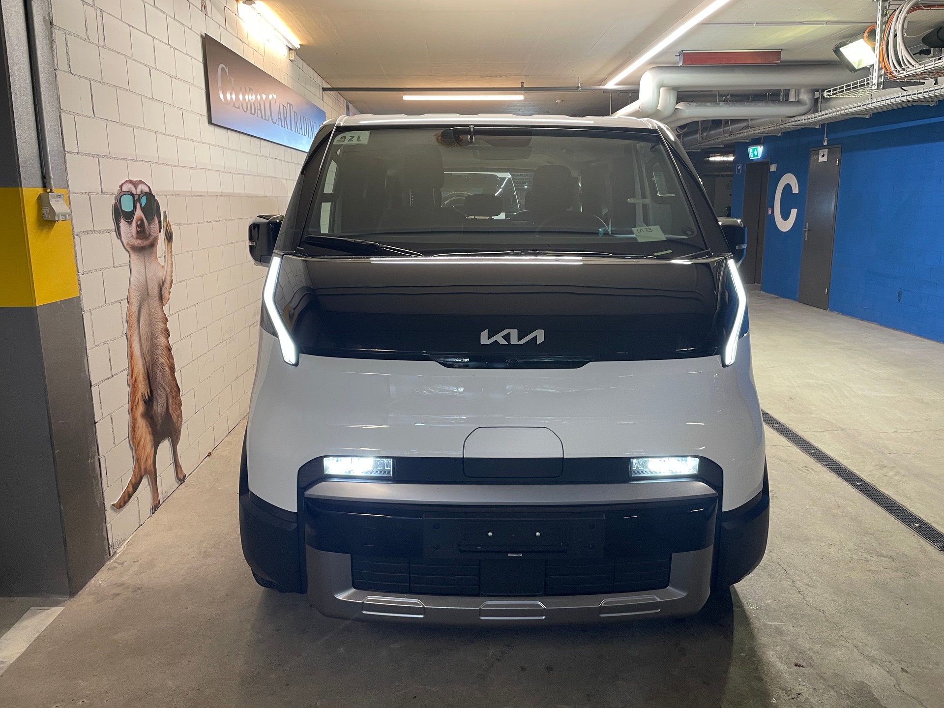 KIA PV5 71.2 kWh Elite mit Wärmepumpe, VOLLAUSSTATTUNG-showroom-element-1