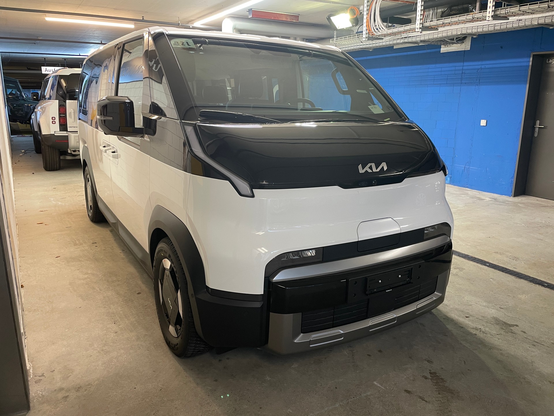KIA PV5 71.2 kWh Elite mit Wärmepumpe, VOLLAUSSTATTUNG-showroom-element-2