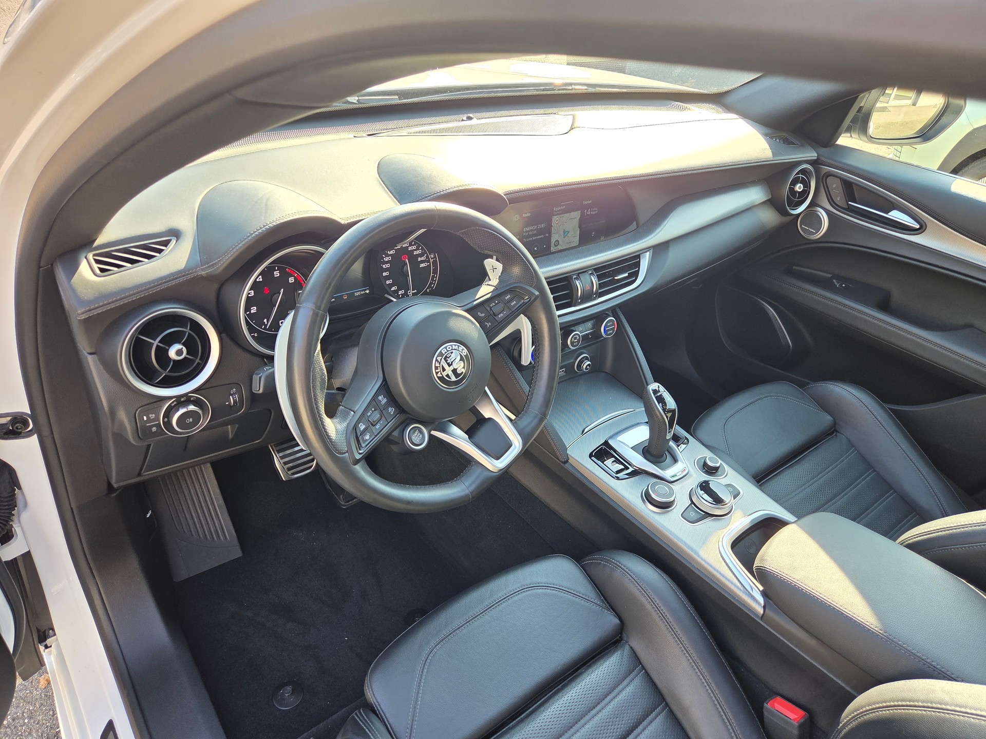 ALFA ROMEO Stelvio 2.0 Veloce Sky Q4-image-8