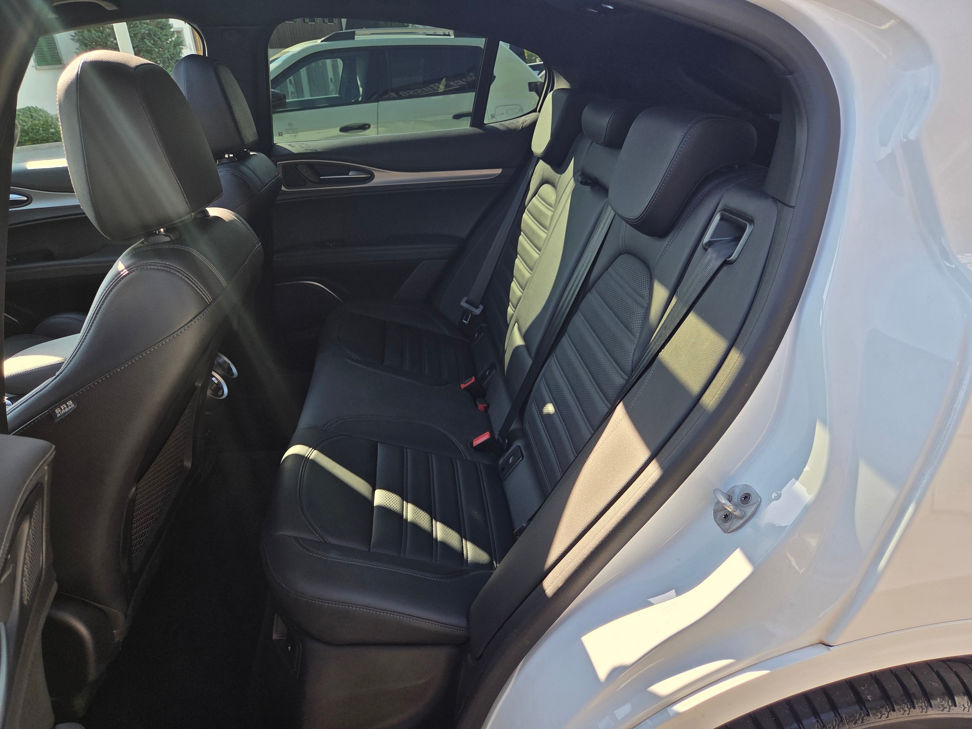 ALFA ROMEO Stelvio 2.0 Veloce Sky Q4-image-10