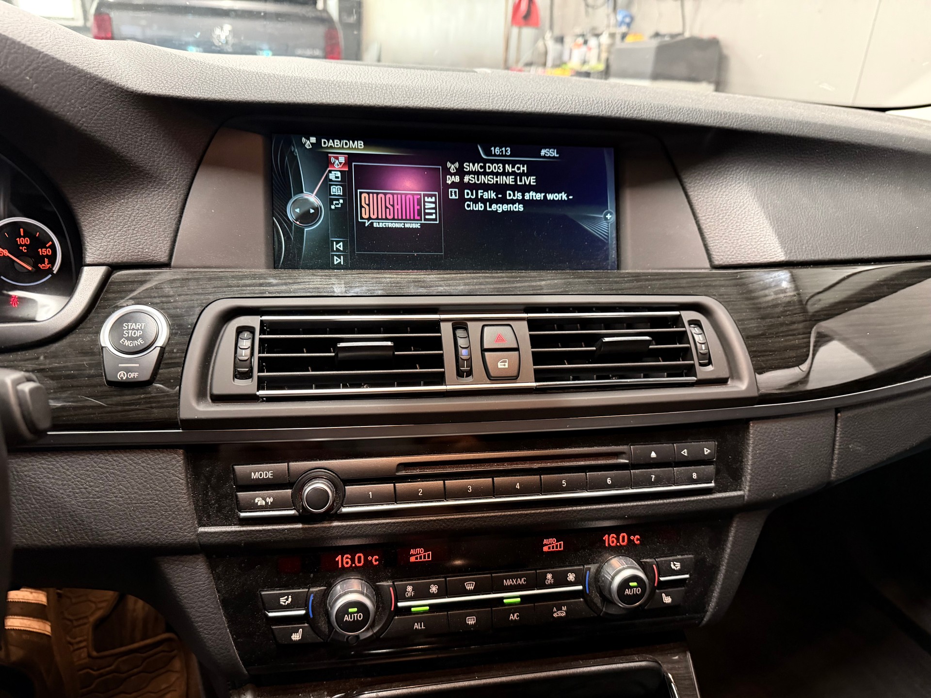 BMW 530d xDrive Steptronic-image-12