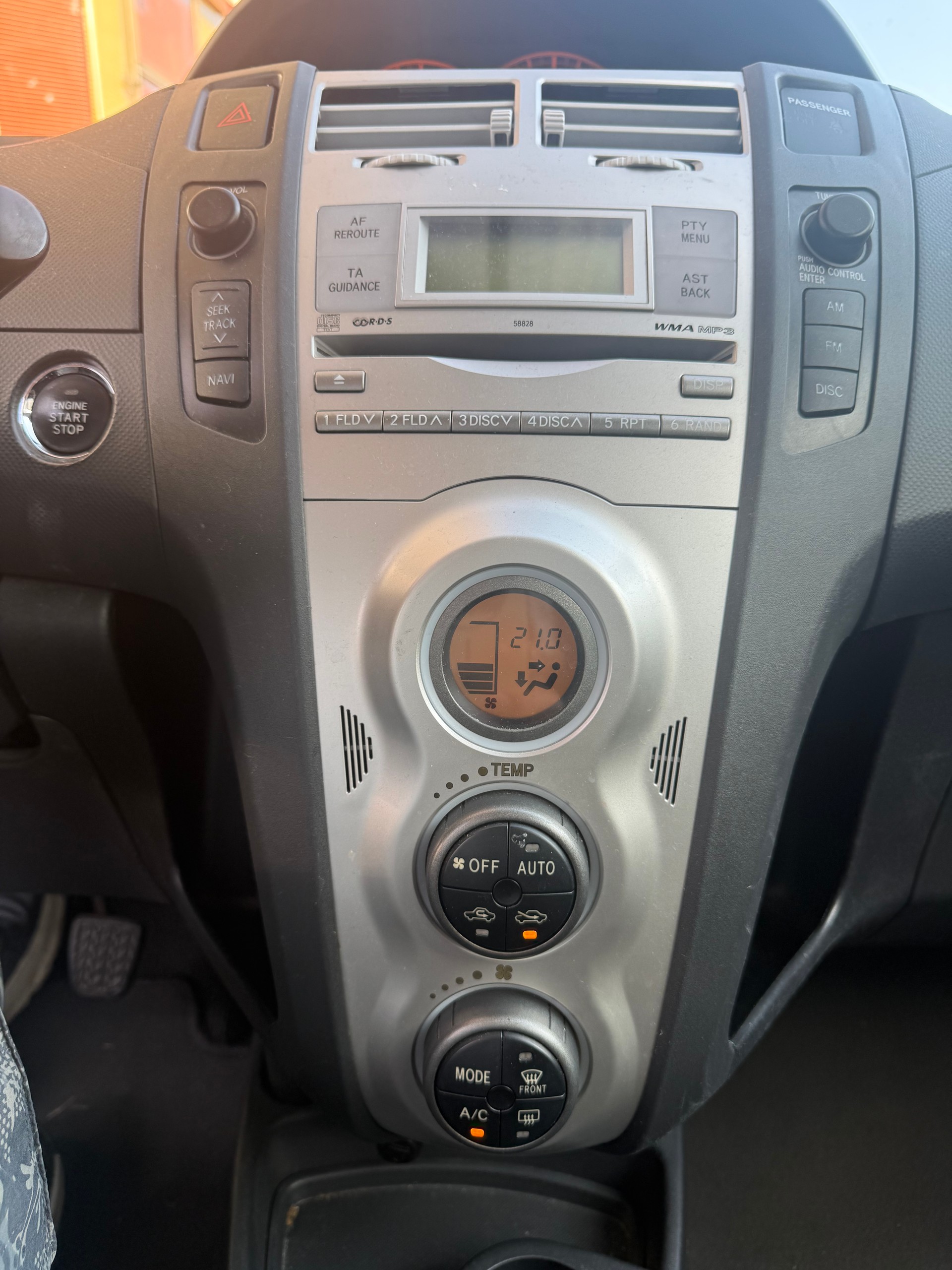 TOYOTA Yaris 1.8 TS-image-13