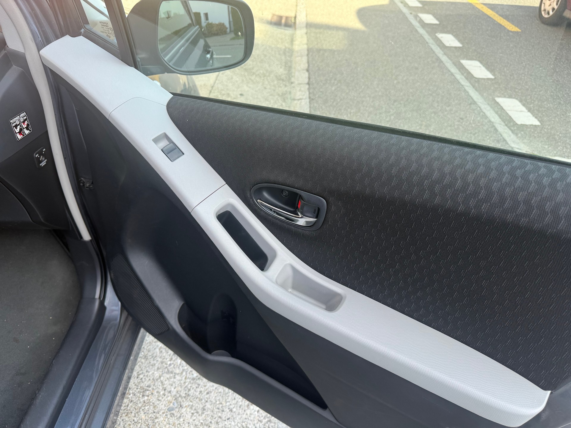 TOYOTA Yaris 1.8 TS-image-8