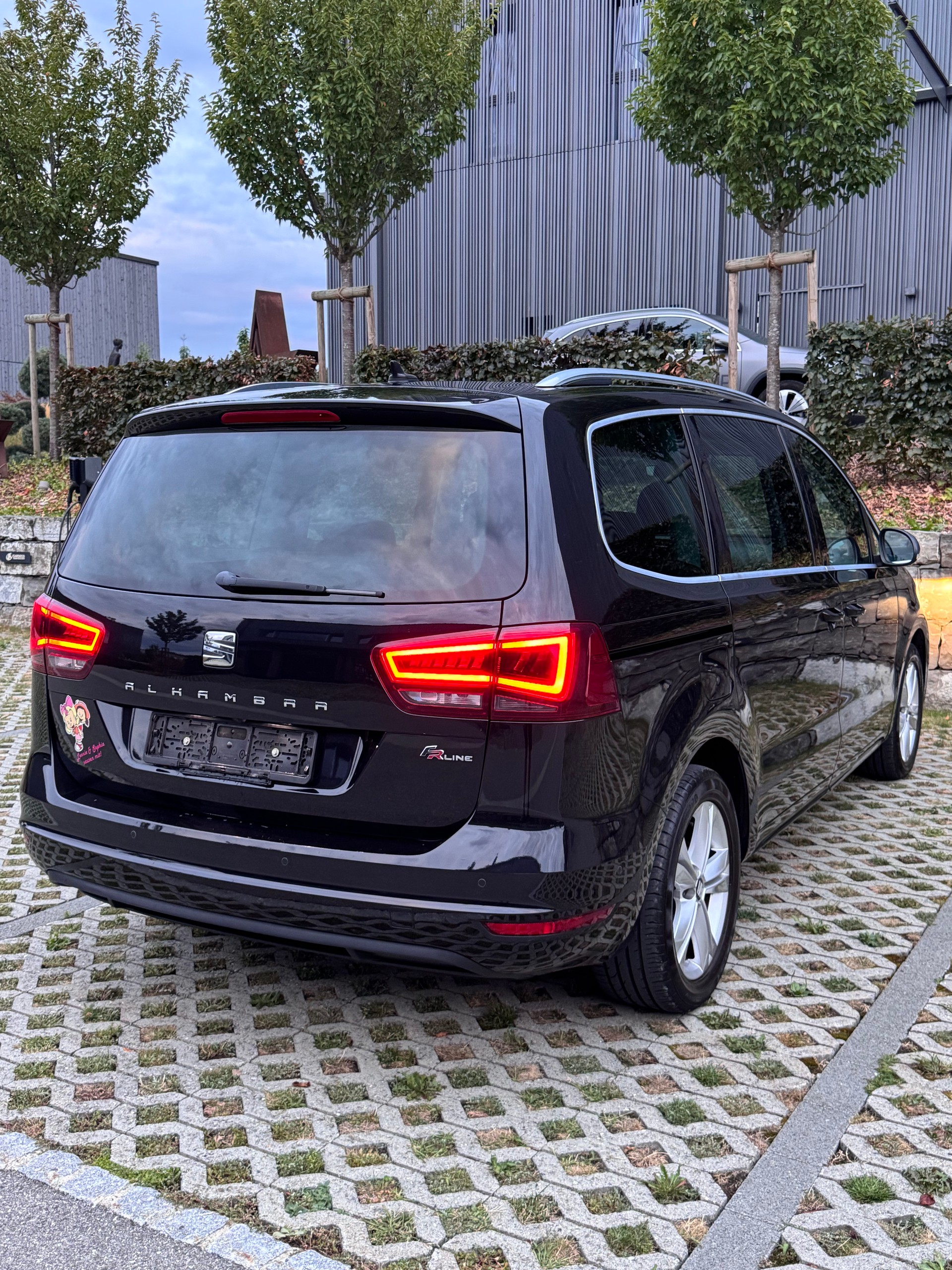 SEAT Alhambra 2.0 TDI FR Line-image-15