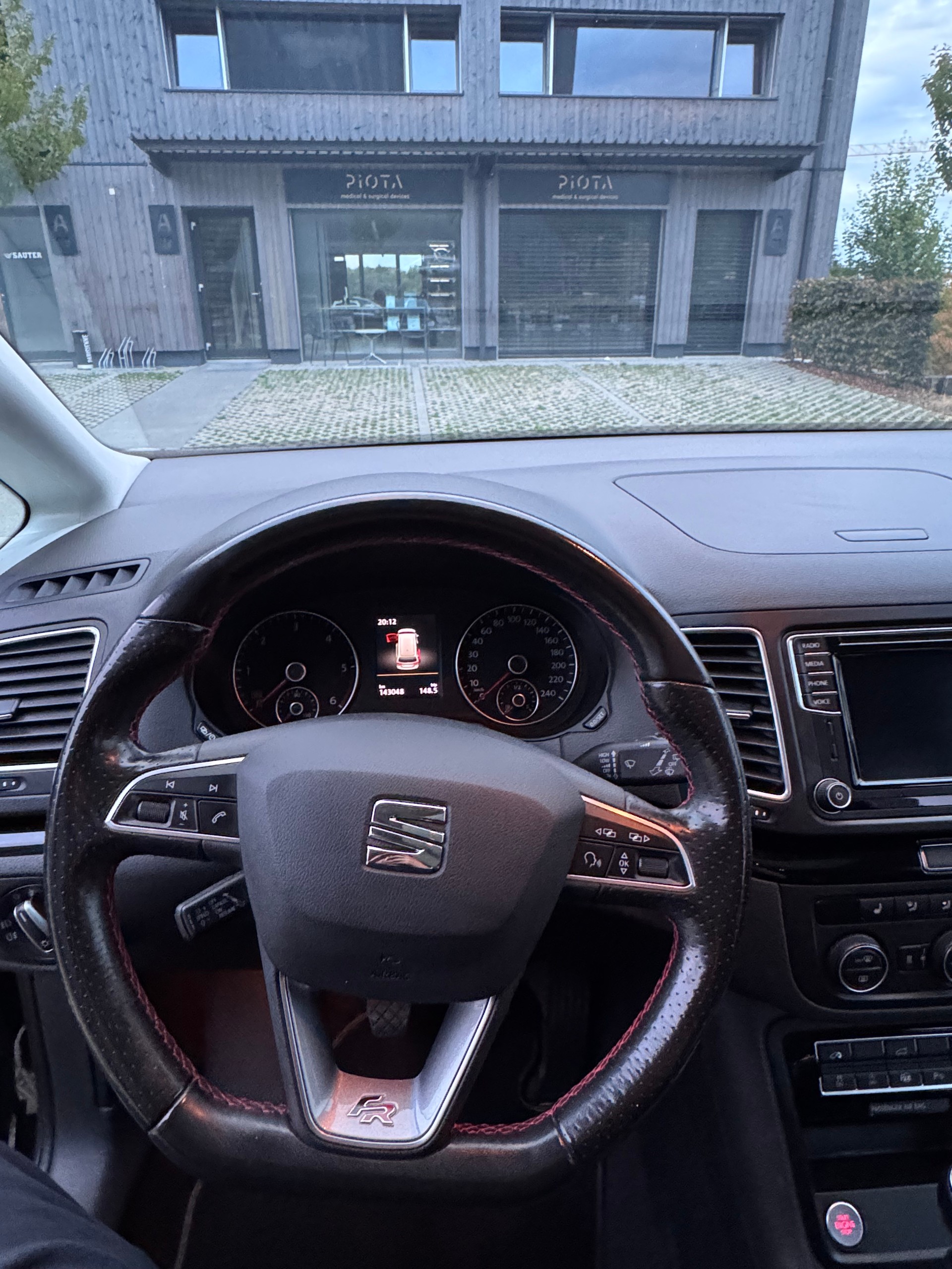 SEAT Alhambra 2.0 TDI FR Line-image-8