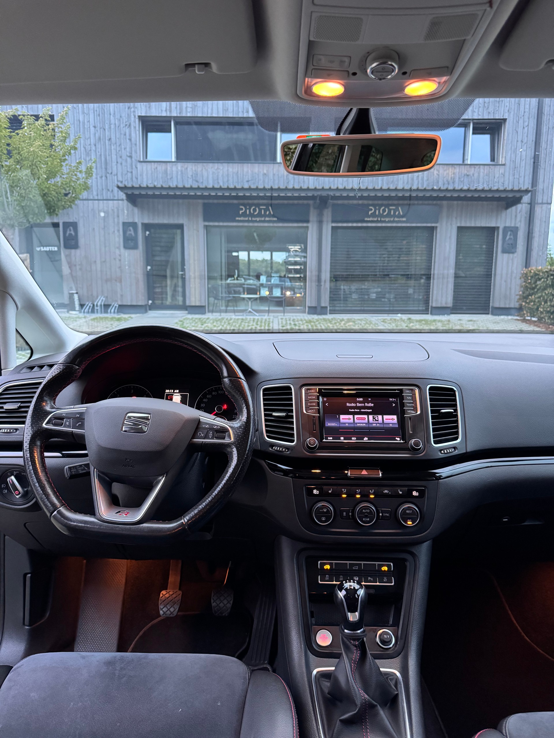 SEAT Alhambra 2.0 TDI FR Line-image-10