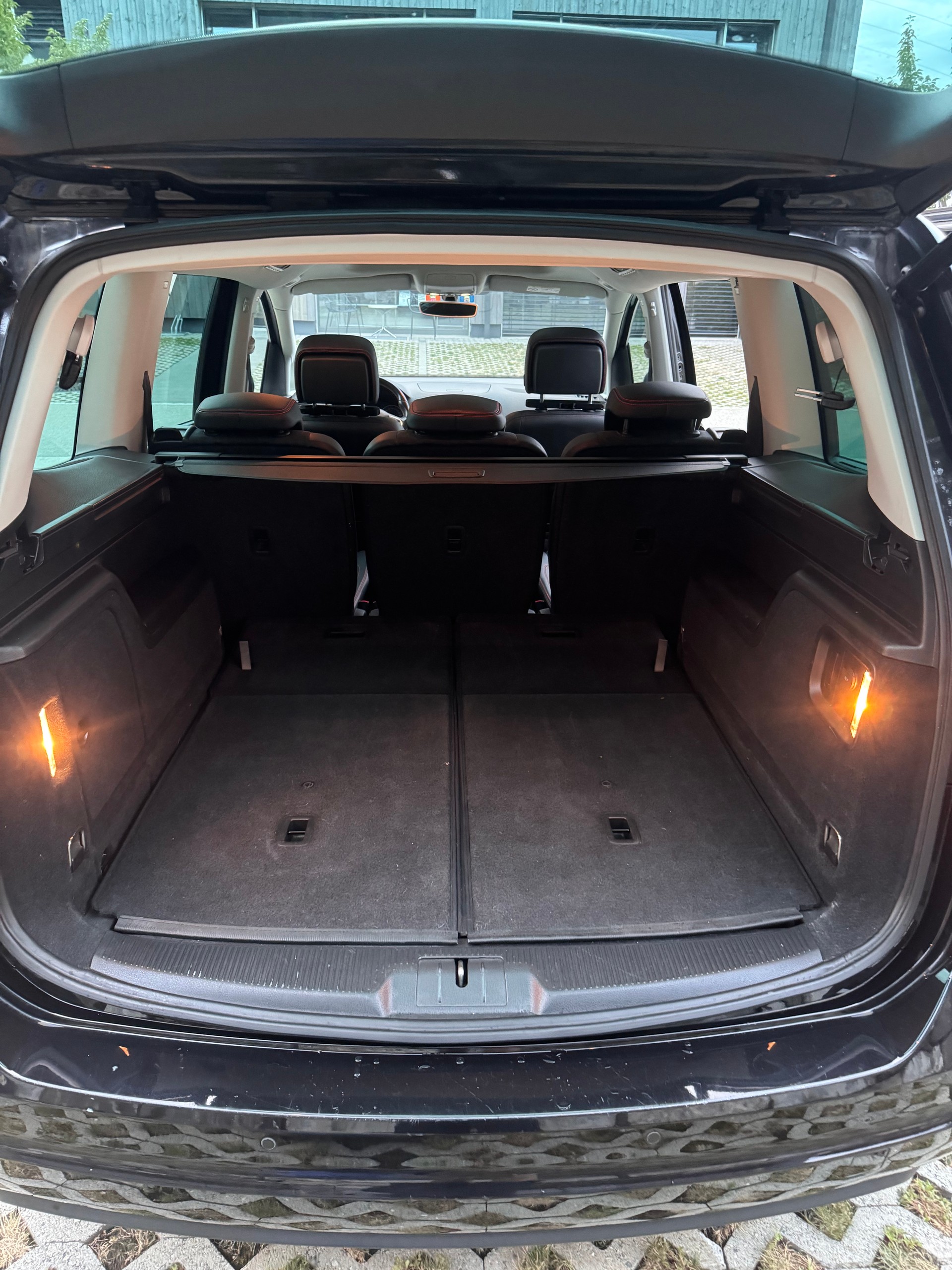 SEAT Alhambra 2.0 TDI FR Line-image-6