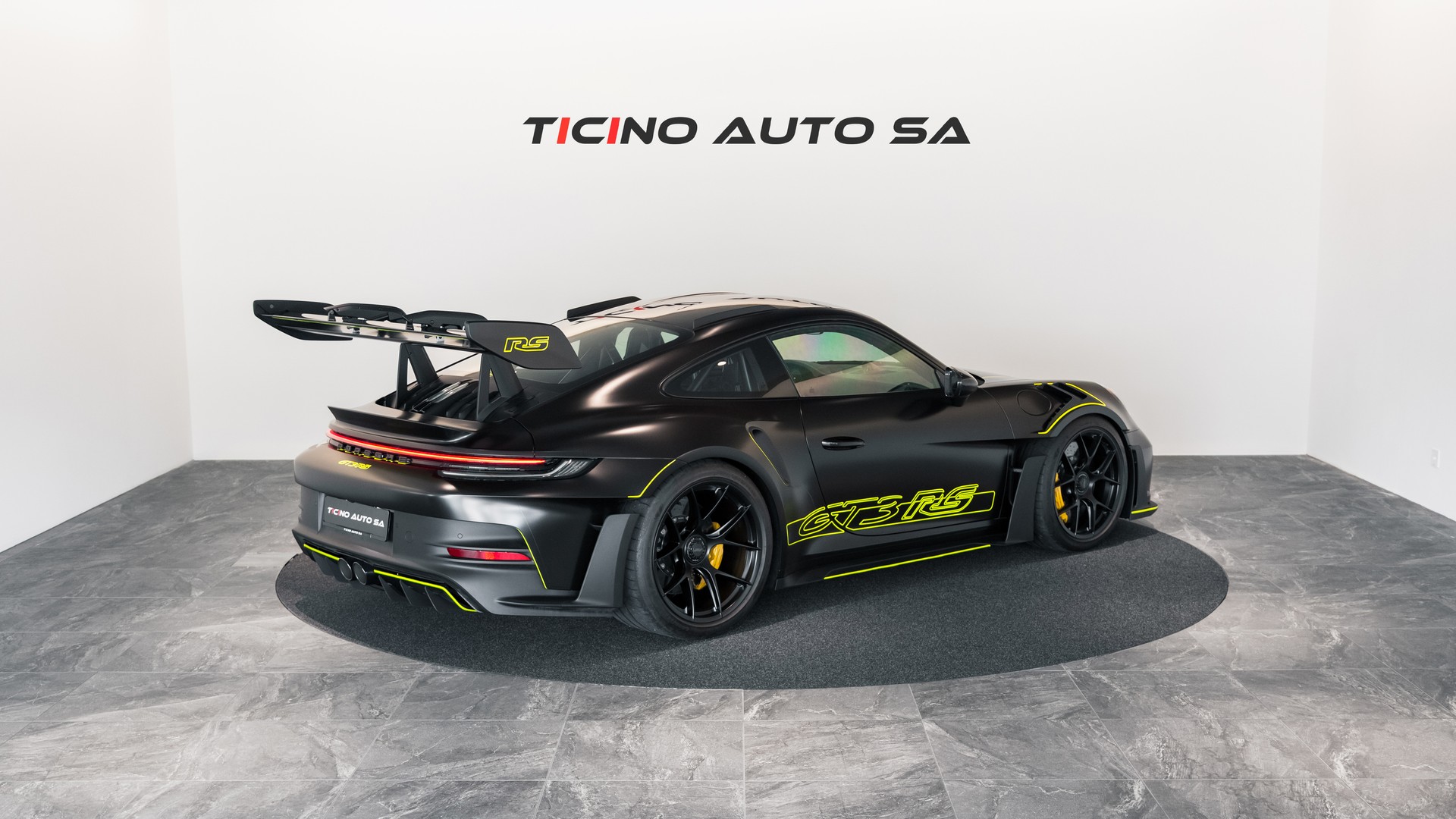 PORSCHE 911 GT3 RS Weissach-image-1