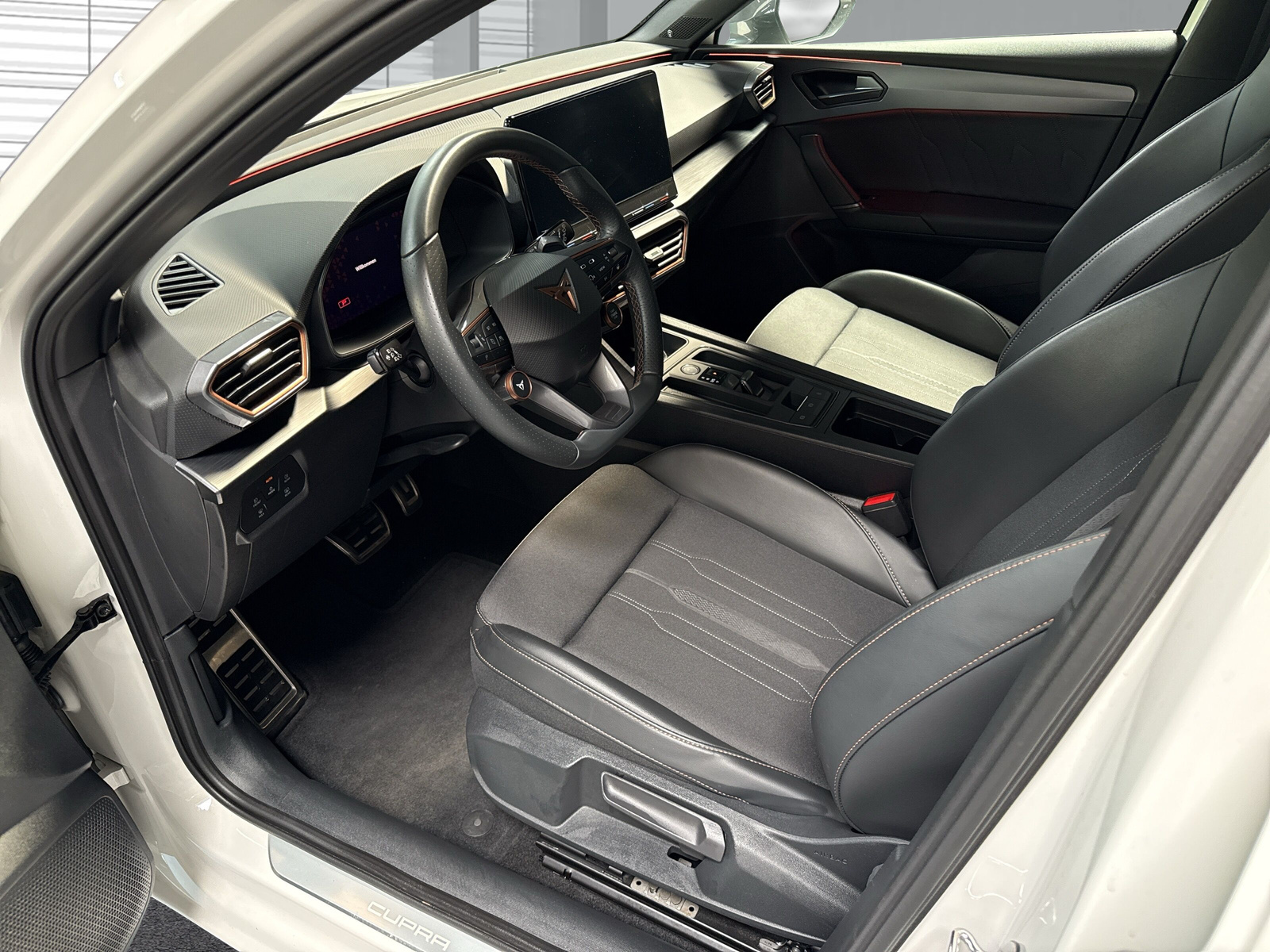 CUPRA LEON ST 2.0 TSI VZ DSG 4Drive-image-10