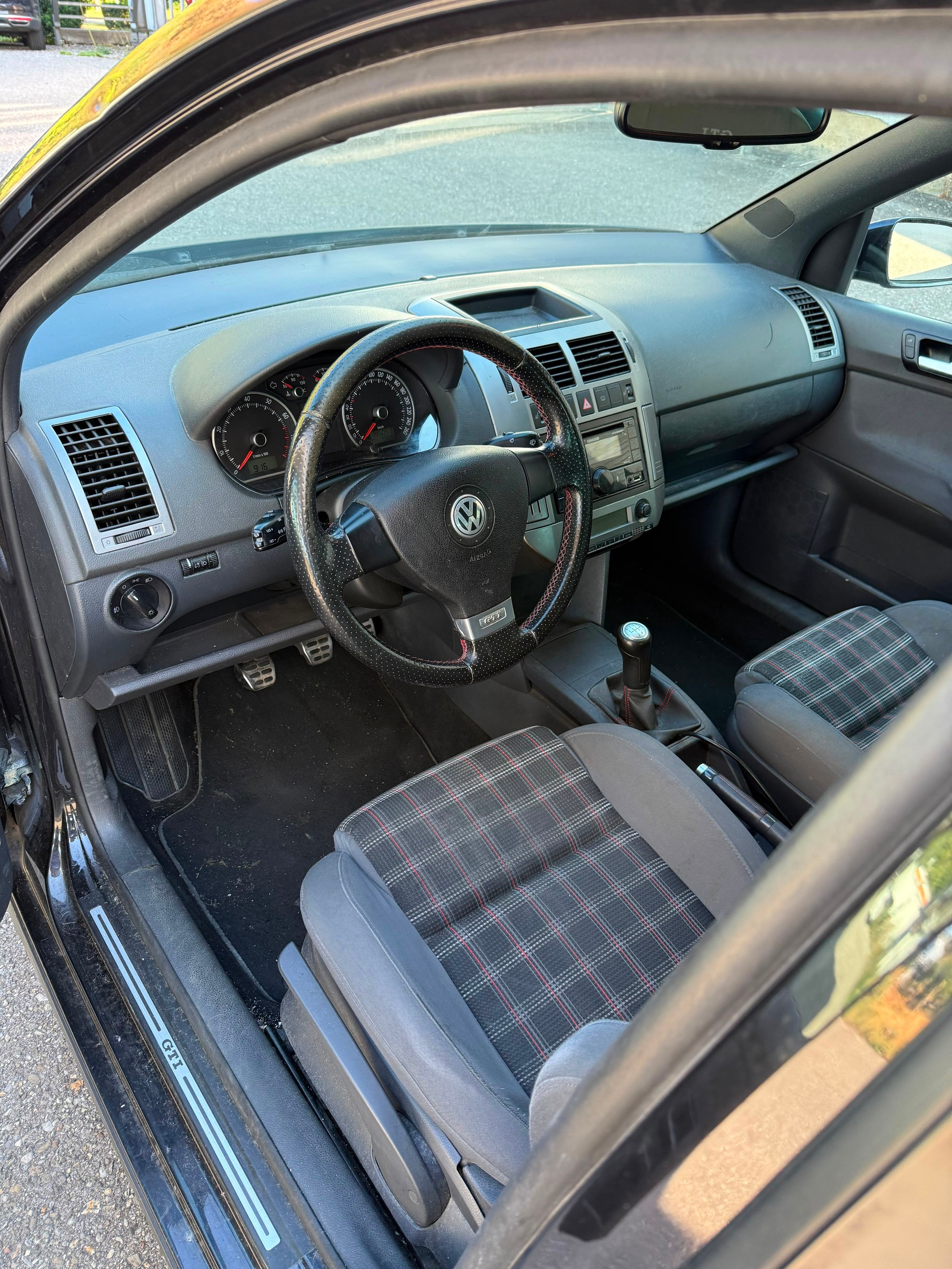 VW Polo 1.8 20V Turbo GTI-image-7