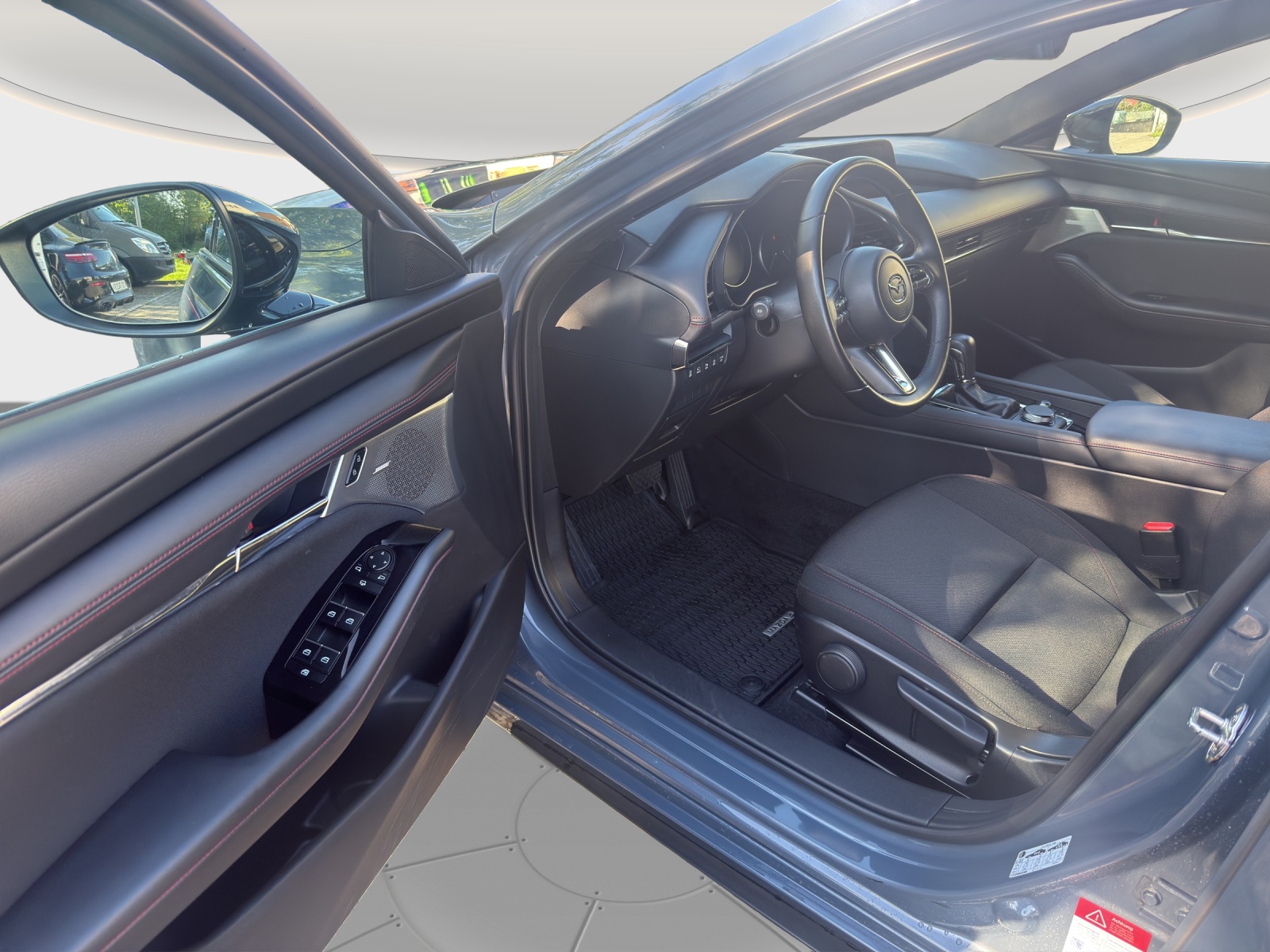 MAZDA 3 Hatchback 2.0 186 Homura-image-8