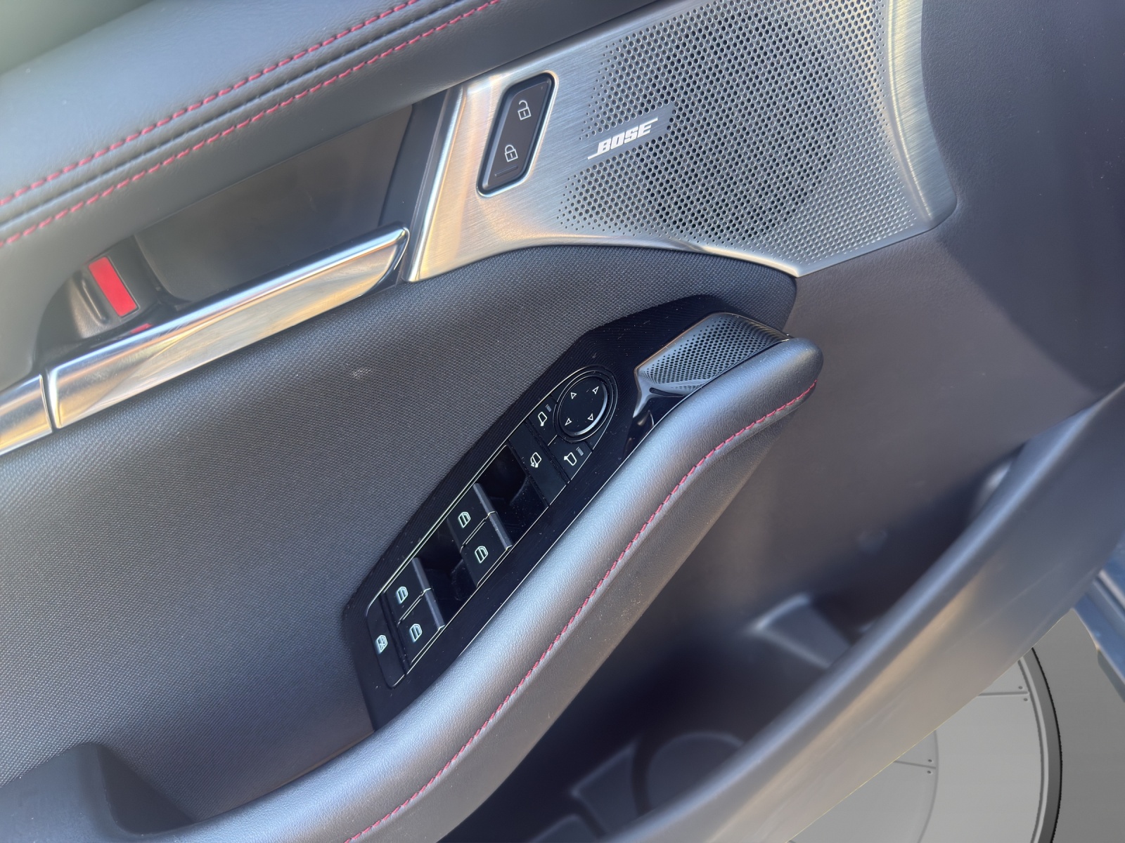 MAZDA 3 Hatchback 2.0 186 Homura-image-9