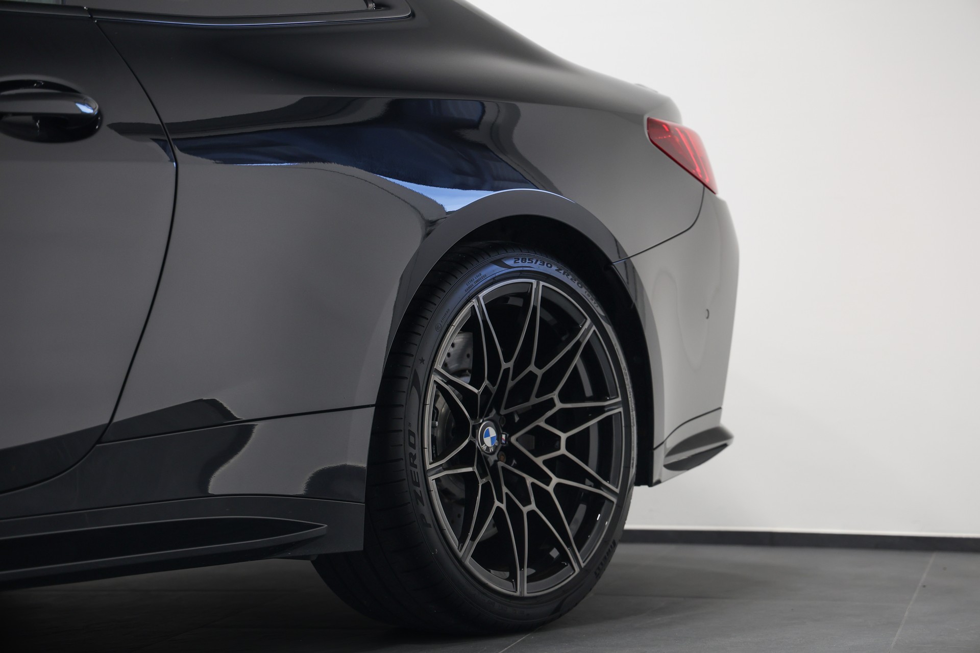 BMW M4 Coupé Competition M xDrive LCI *530 PS*BMW Werksgarantie bis 07.2027*-image-9
