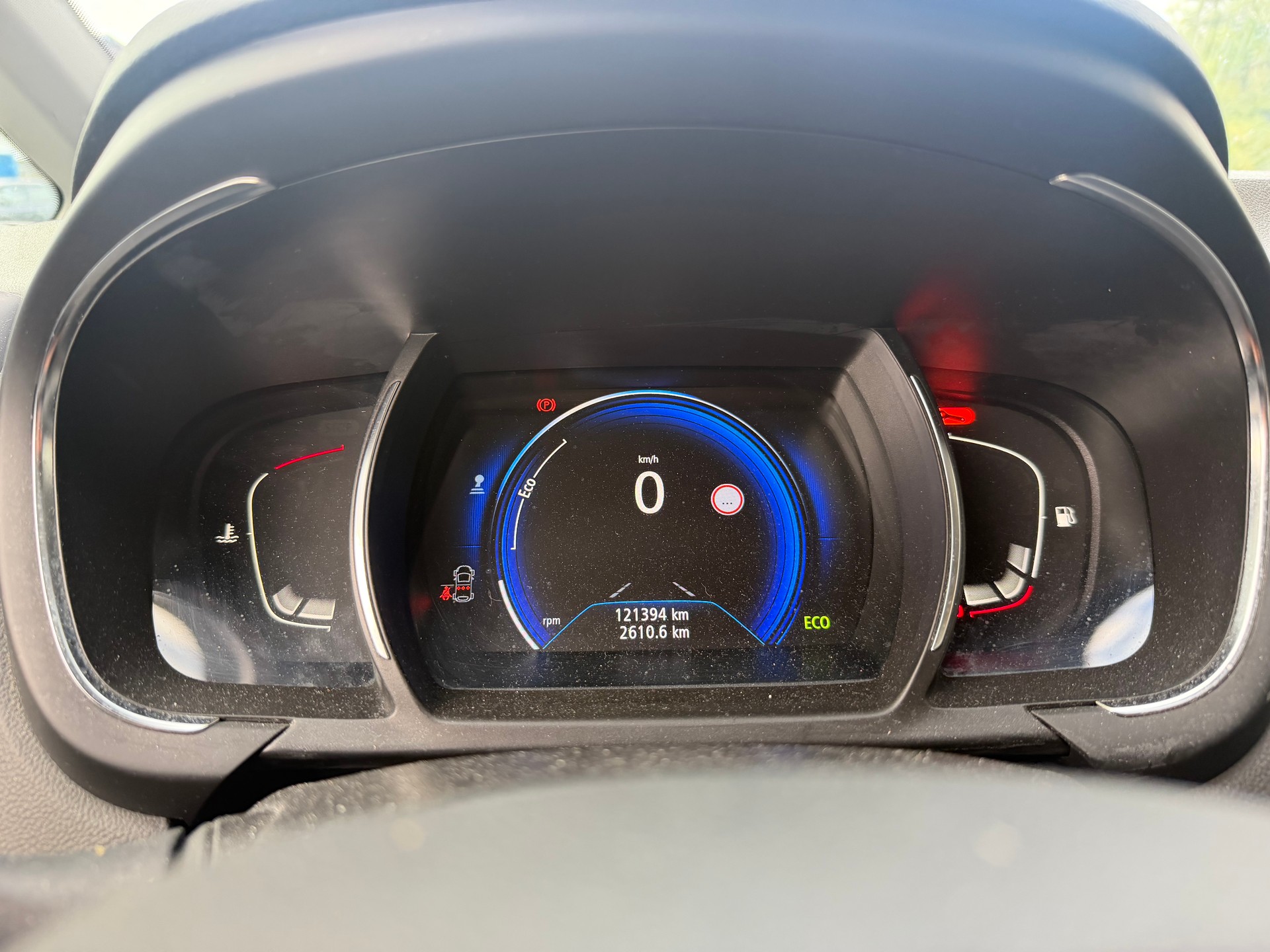 RENAULT Scénic 1.2 16V Turbo Bose-image-6