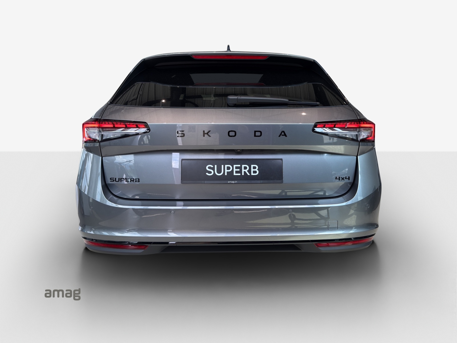 SKODA Superb Combi 2.0 TSI Sportline 4x4 DSG-image-3
