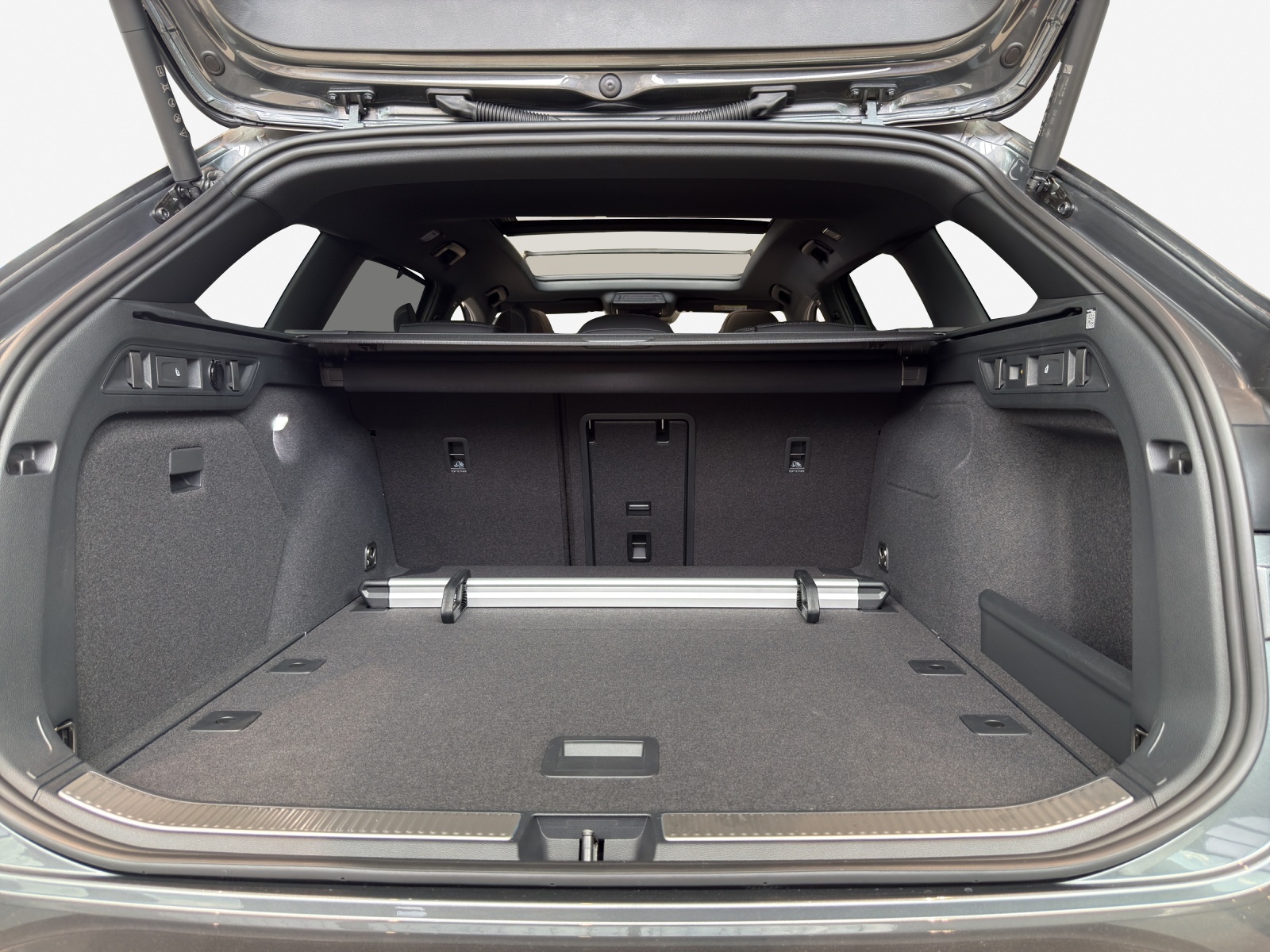 SKODA Superb Combi 2.0 TSI Sportline 4x4 DSG-image-12