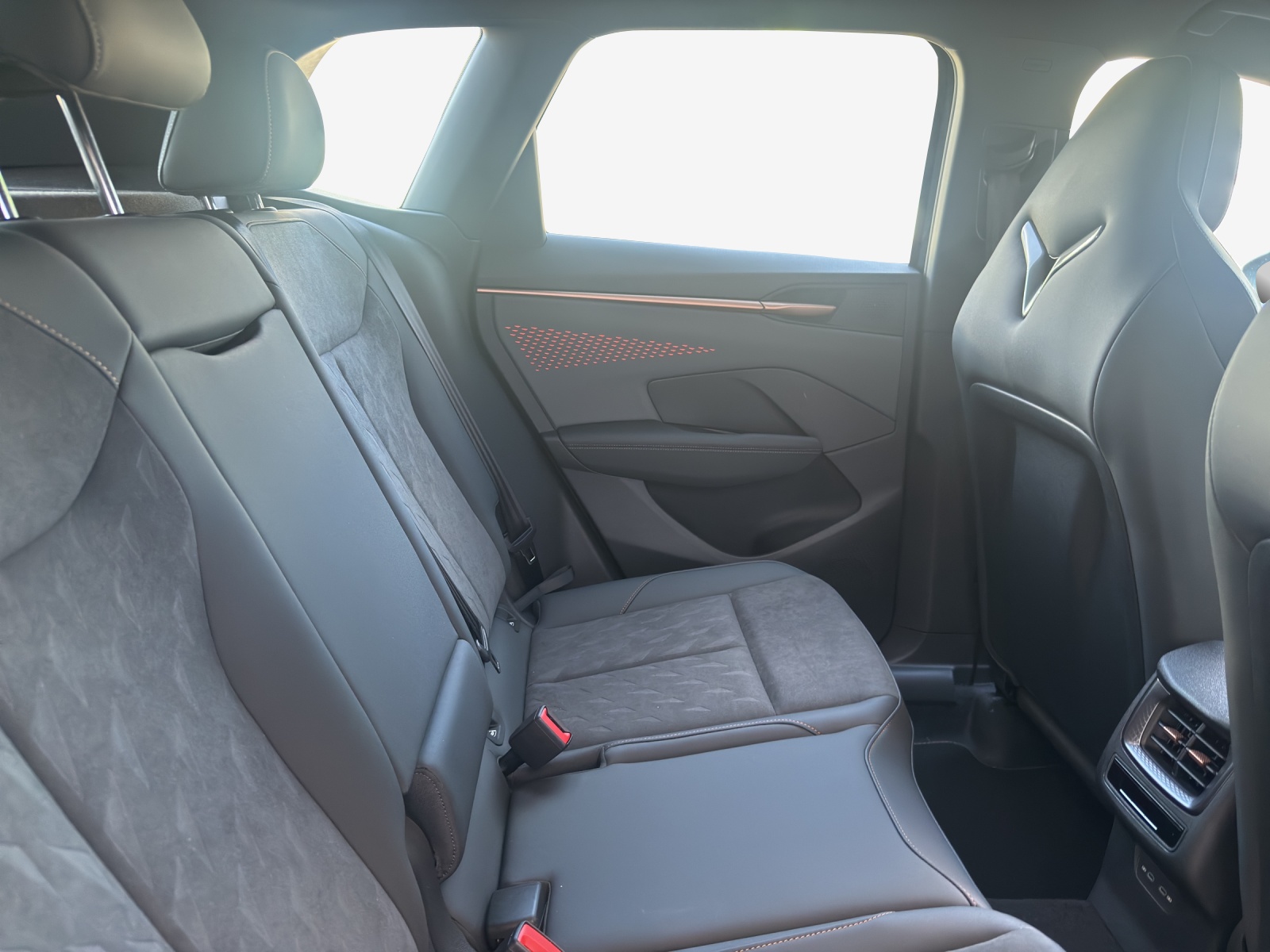 CUPRA Terramar 2.0 TSI DSG 4Drive VZ-image-10