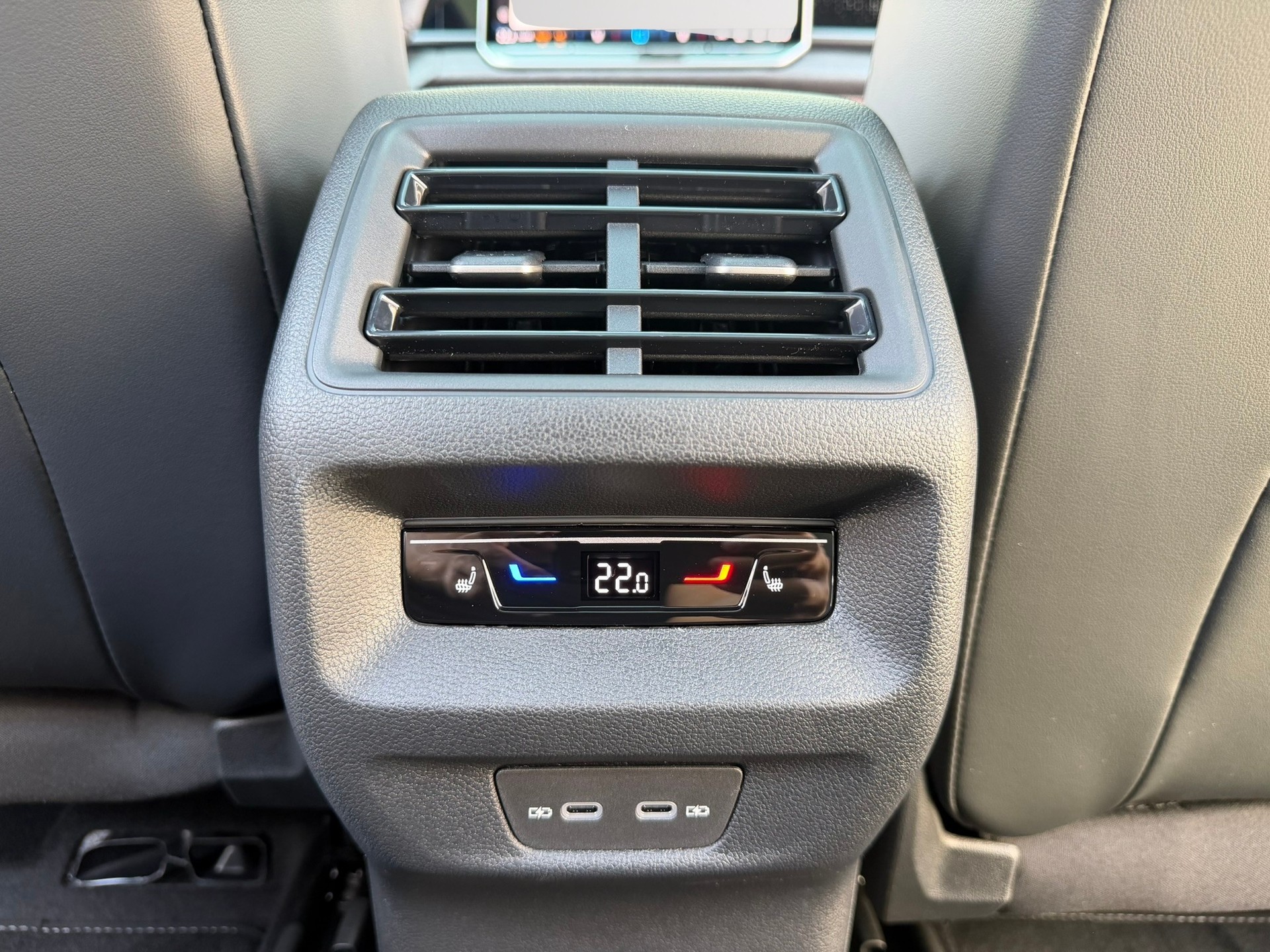 VW Tayron 2.0 TSI R-Line Plus DSG 4Motion-image-13