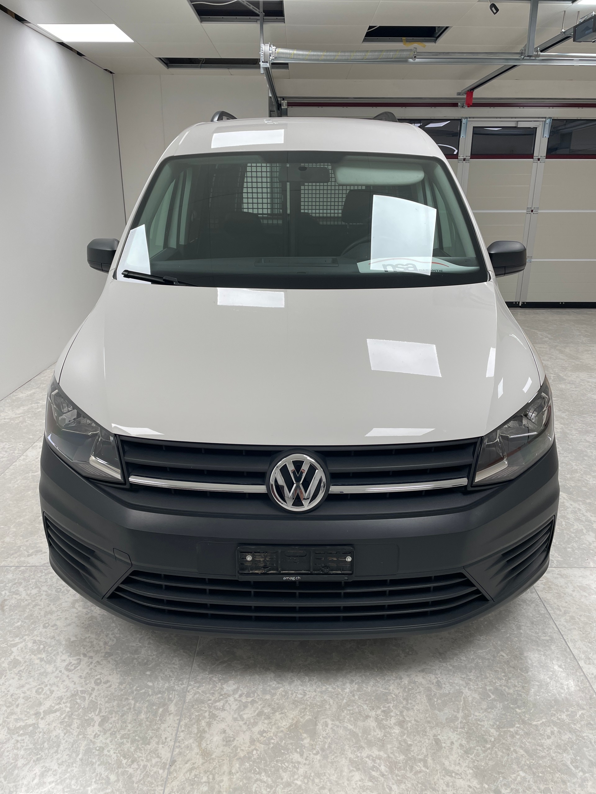 VW Caddy 2.0TDI BlueMotion Technology-image-7